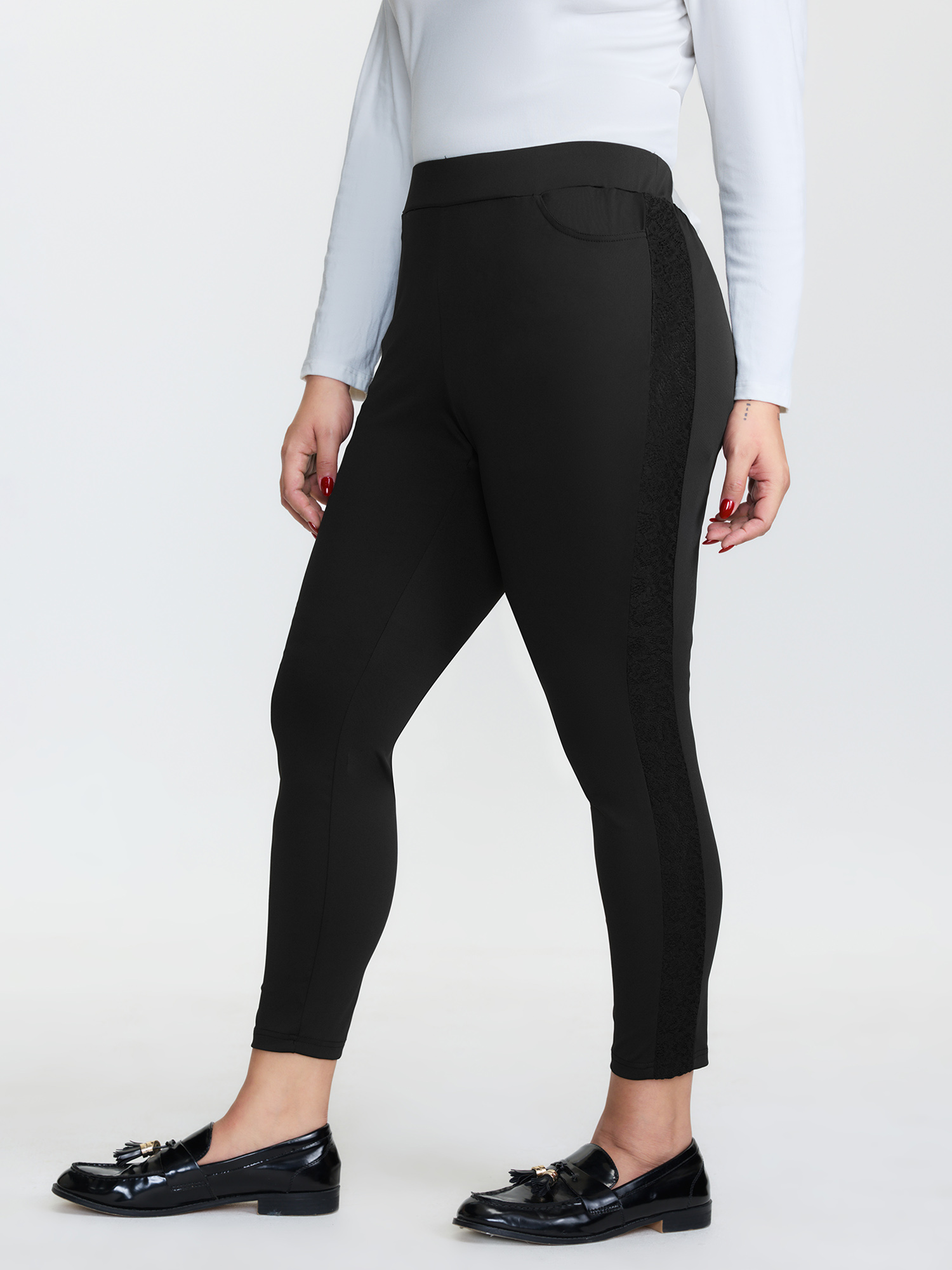 BloomChic Women's Plus Size Stretchy Waistband Skinny-Fit Pants Black Solid Skinny fit Mid Rise 18-20/2X