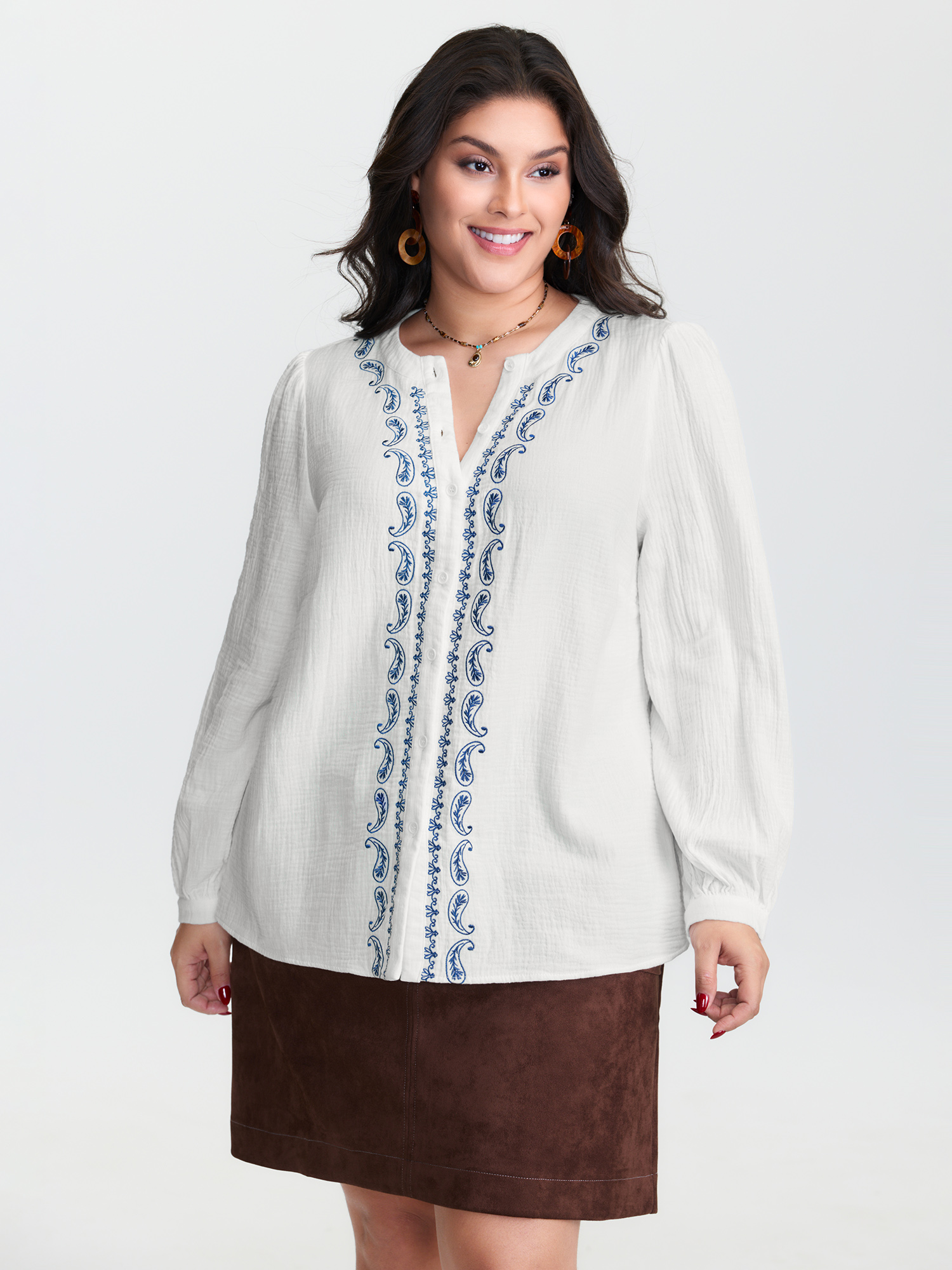 BloomChic Women's Plus Size Cotton Textured Embroidered Notched Collar Blouse Originalwhite Graphic Vacation Long Sleeve V-Notch Neck 10/M