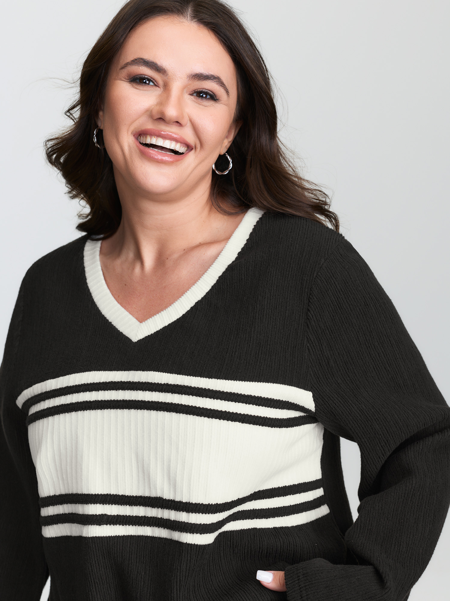 BloomChic Plus Size Supersoft Colorblock Textured Sweatshirt - Women's Black Star & Moon Round Neck Comfort Midsection Fit Long Sleeve Leisure Sweatshirts 18-20/1X