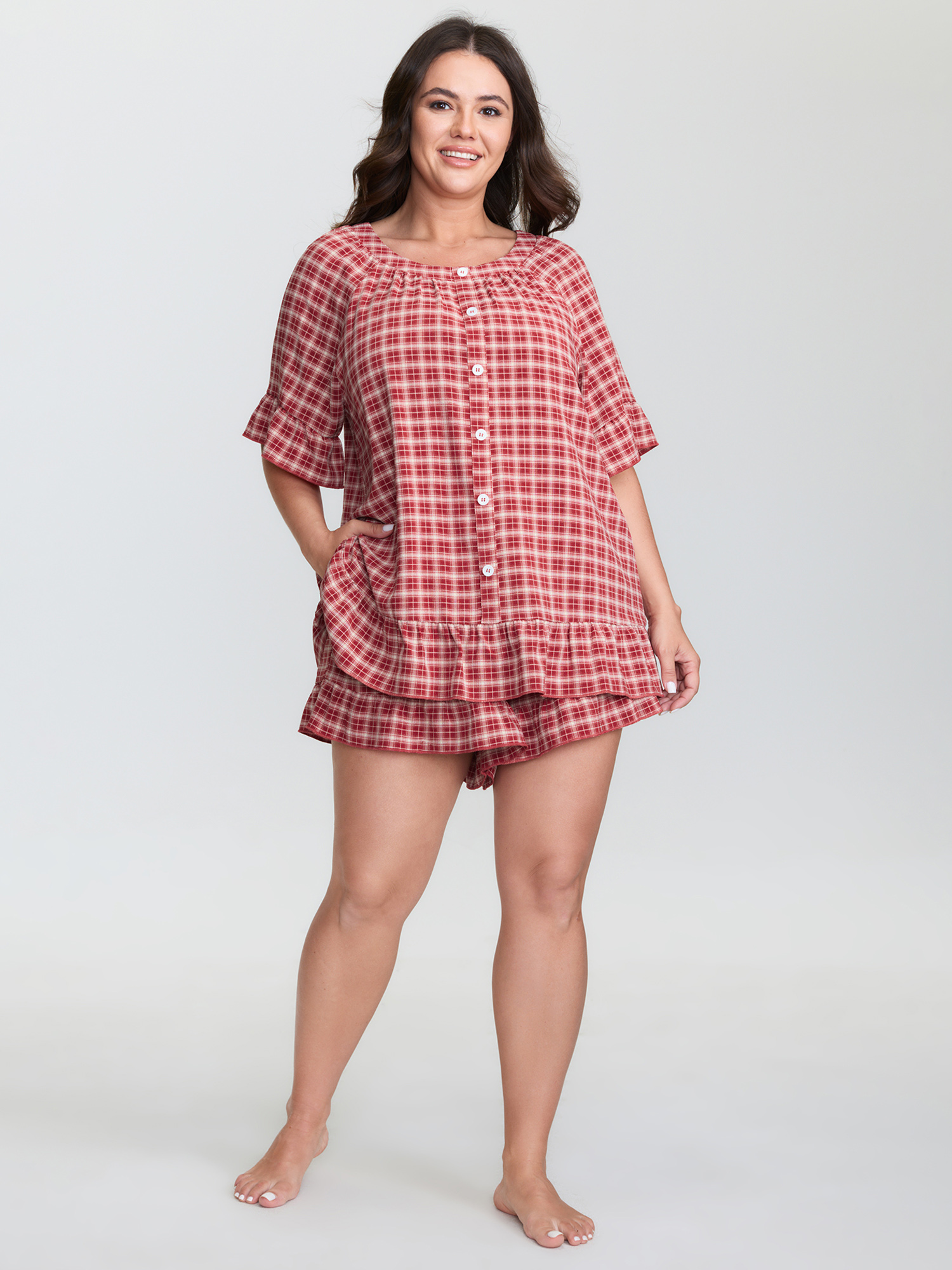 Side view of BloomChic Women's Plus Size Gingham Print Ruffled Hem Co-ord Pajama Set Brightred not graphics 14-16/1X