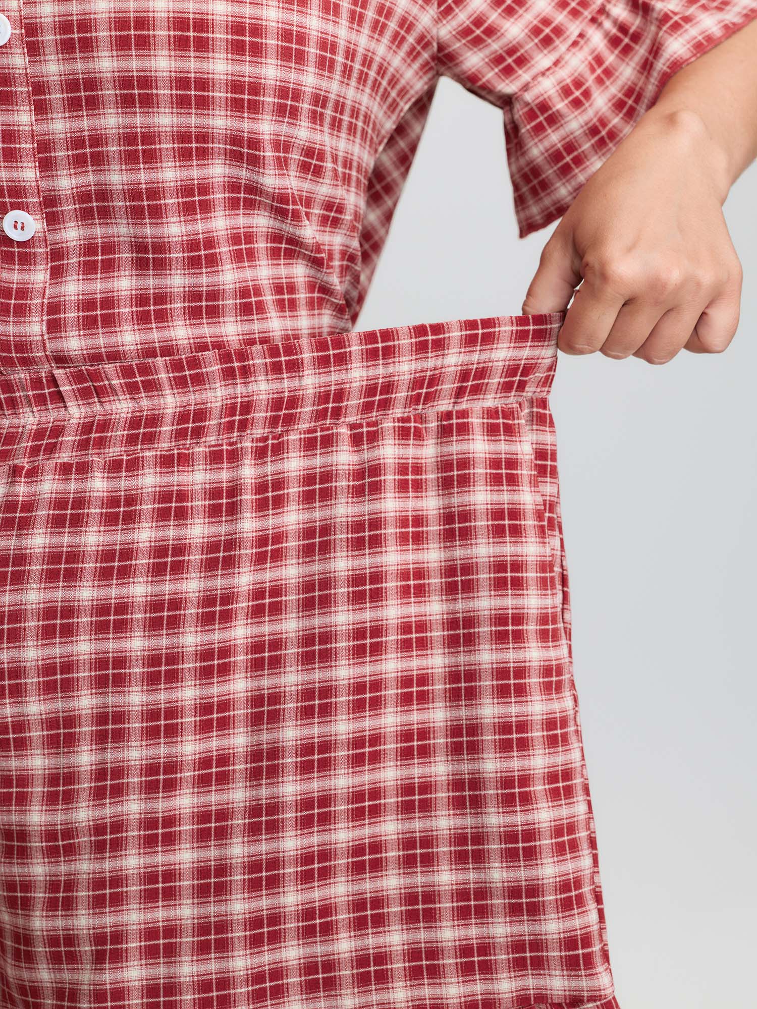 Side view of BloomChic Women's Plus Size Gingham Print Ruffled Hem Co-ord Pajama Set Brightred not graphics 14-16/1X