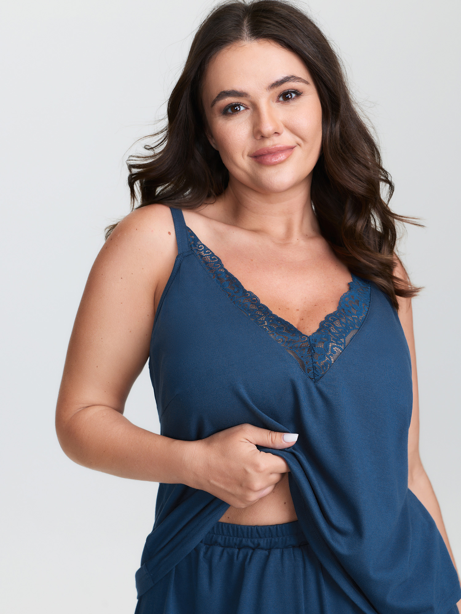 Side view of BloomChic Women's Plus Size Supersoft Lace Trim Two-Piece Pajama Set Mediumblue not graphics 30/6X