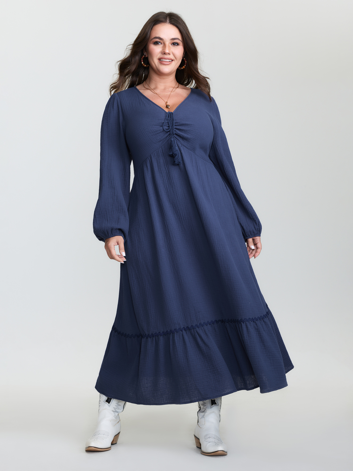 BloomChic Women's Plus Size Cotton Ruched Drawstring Neckline Tiered Midi Dress DarkBlue Solid Midi Vacation Ruched 22-24/3X