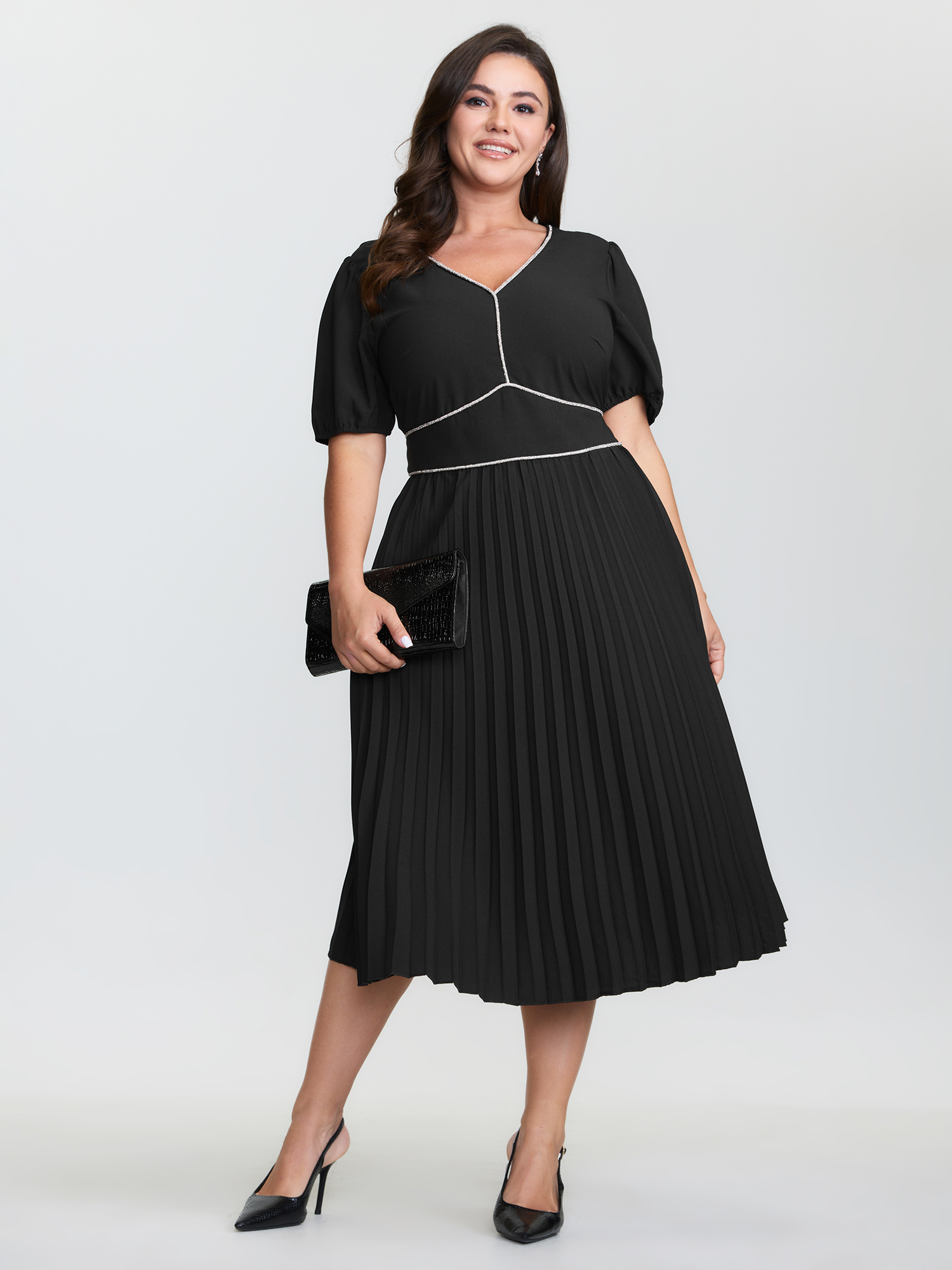 BloomChic Women's Plus Size Rhinestone Trim Stitch Plicated Detail Midi Dress Black Solid Midi Everyday-Elegant Colorblock 26/4X