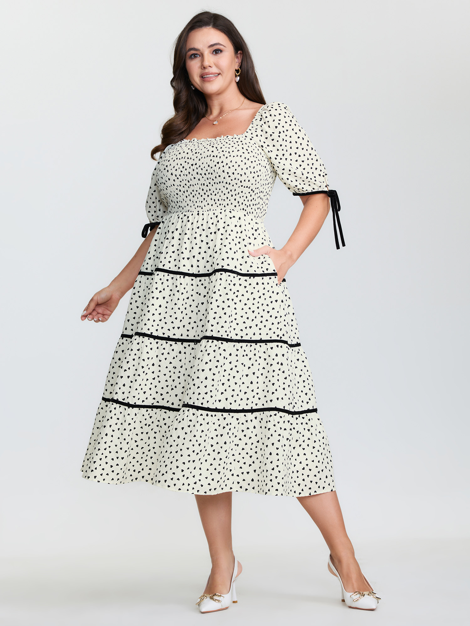 BloomChic Plus Size Little Heart Print Shirred Contrast Tie Midi Dress - Curve Ladies Originalwhite Elegant Short sleeve Polka dots Side Pocket Daily Dresses 22-24/2X