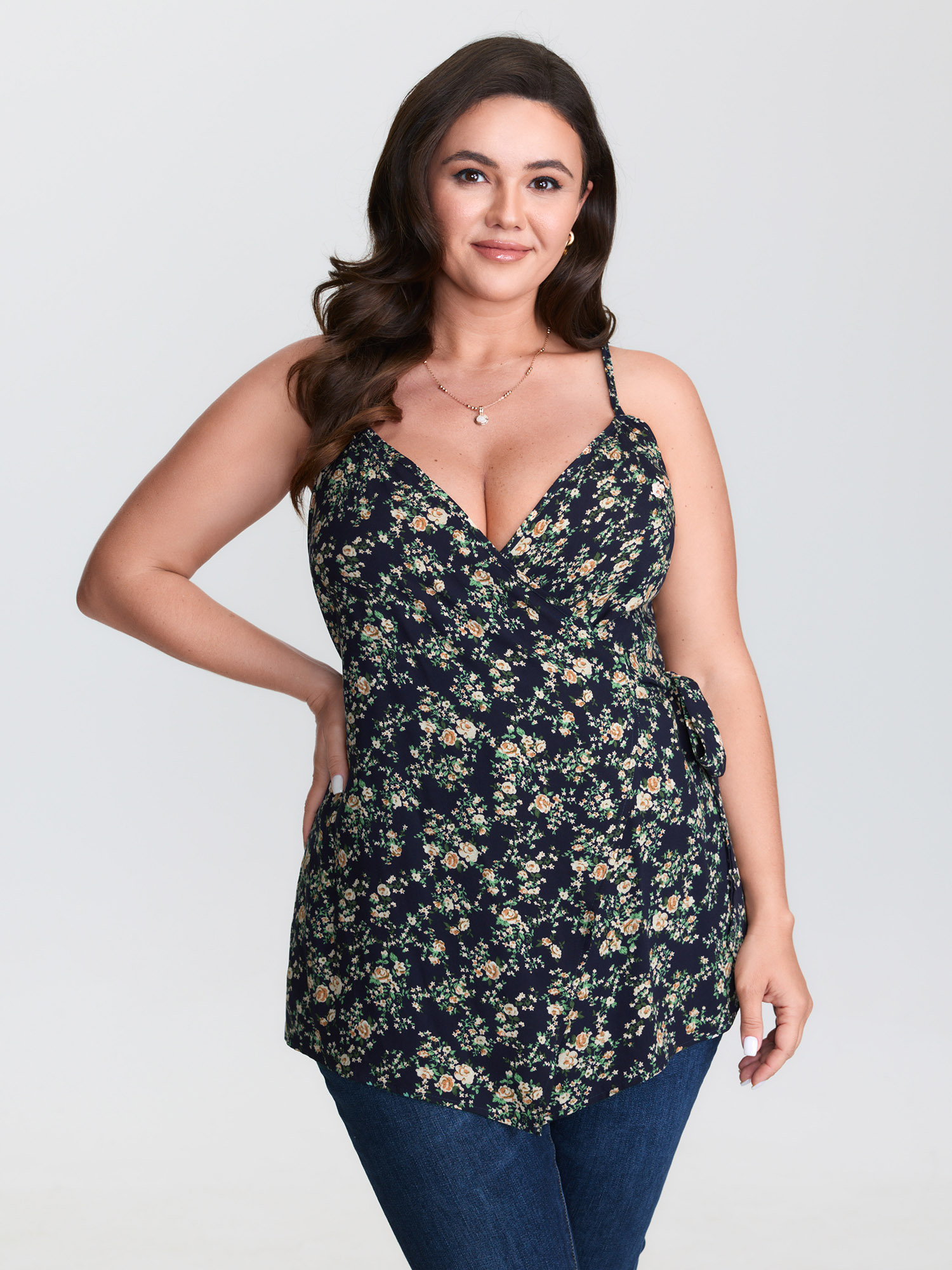 BloomChic Women's Plus Size Floral Print Side-Tie Rayon Tank Top Navy Everyday-Elegant Fitted Babydoll Plunge Neck 26/4X
