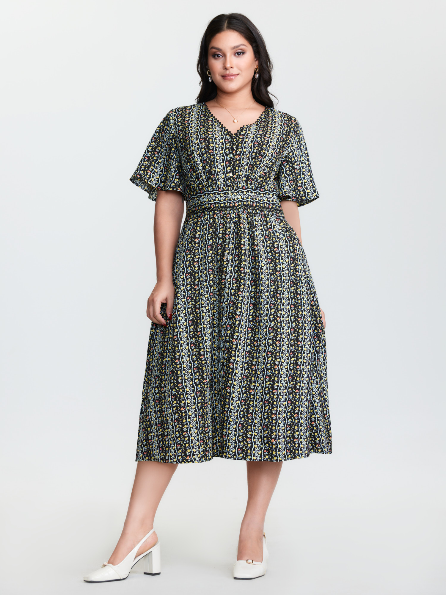 BloomChic Women's Plus Size Retro Floral Striped Shirred Waist Midi Dress BlackFlower Stripes Midi Everyday-Elegant Smocked 12/L
