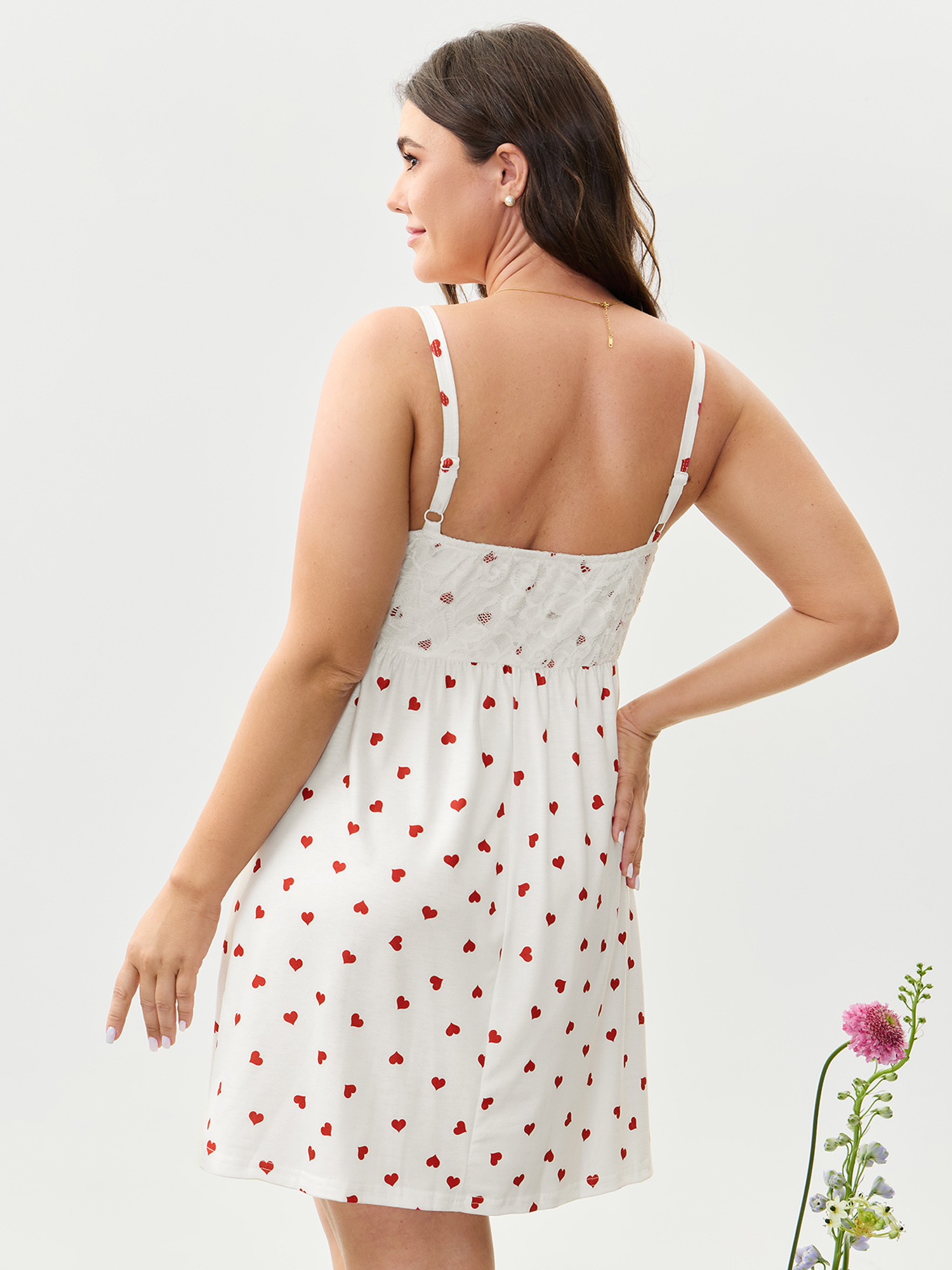 Side view of BloomChic Women's Plus Size Romantic Heart Print Lace Sleep Dress Originalwhite Sleeveless Tunic V-Neck 12/L