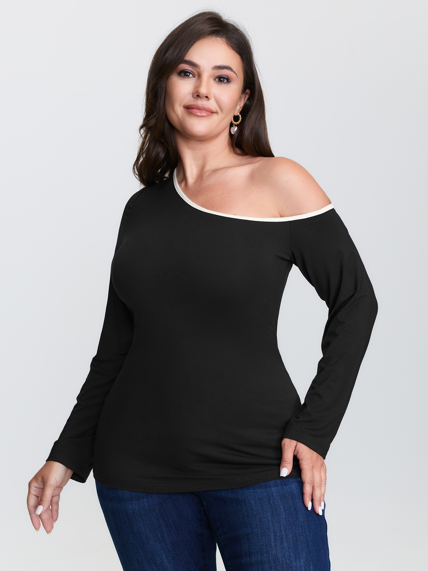 BloomChic Women's Plus Size Supersoft Stretchy One-Shoulder T-Shirt Black Solid Everyday-Elegant Long Sleeve Asymmetrical Neckline 12/L