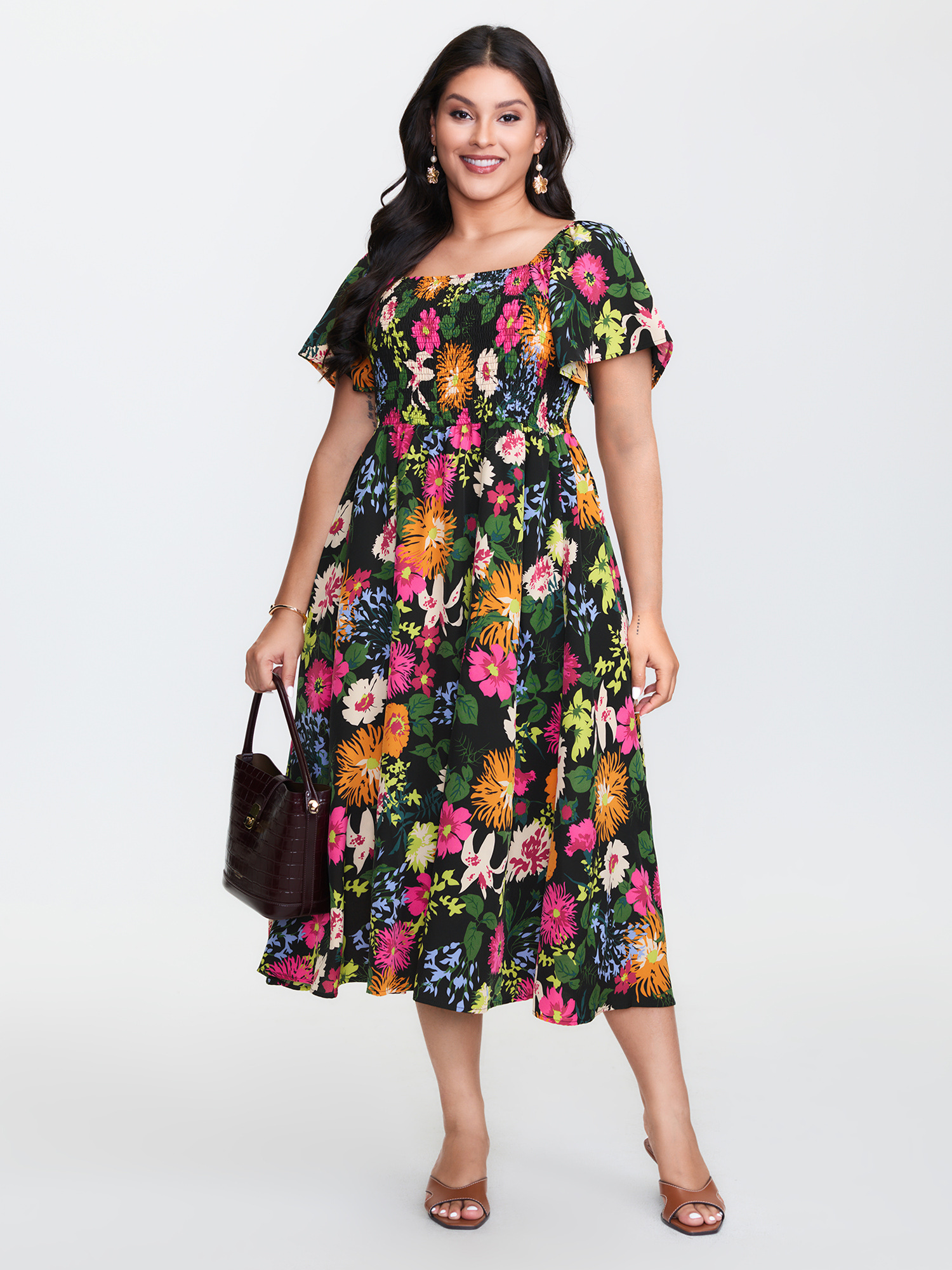 BloomChic Plus Size Floral Shirred Square Neck Pocket Midi Dress - Curve Ladies Black Elegant Short sleeve Floral Daily Dresses 16/L