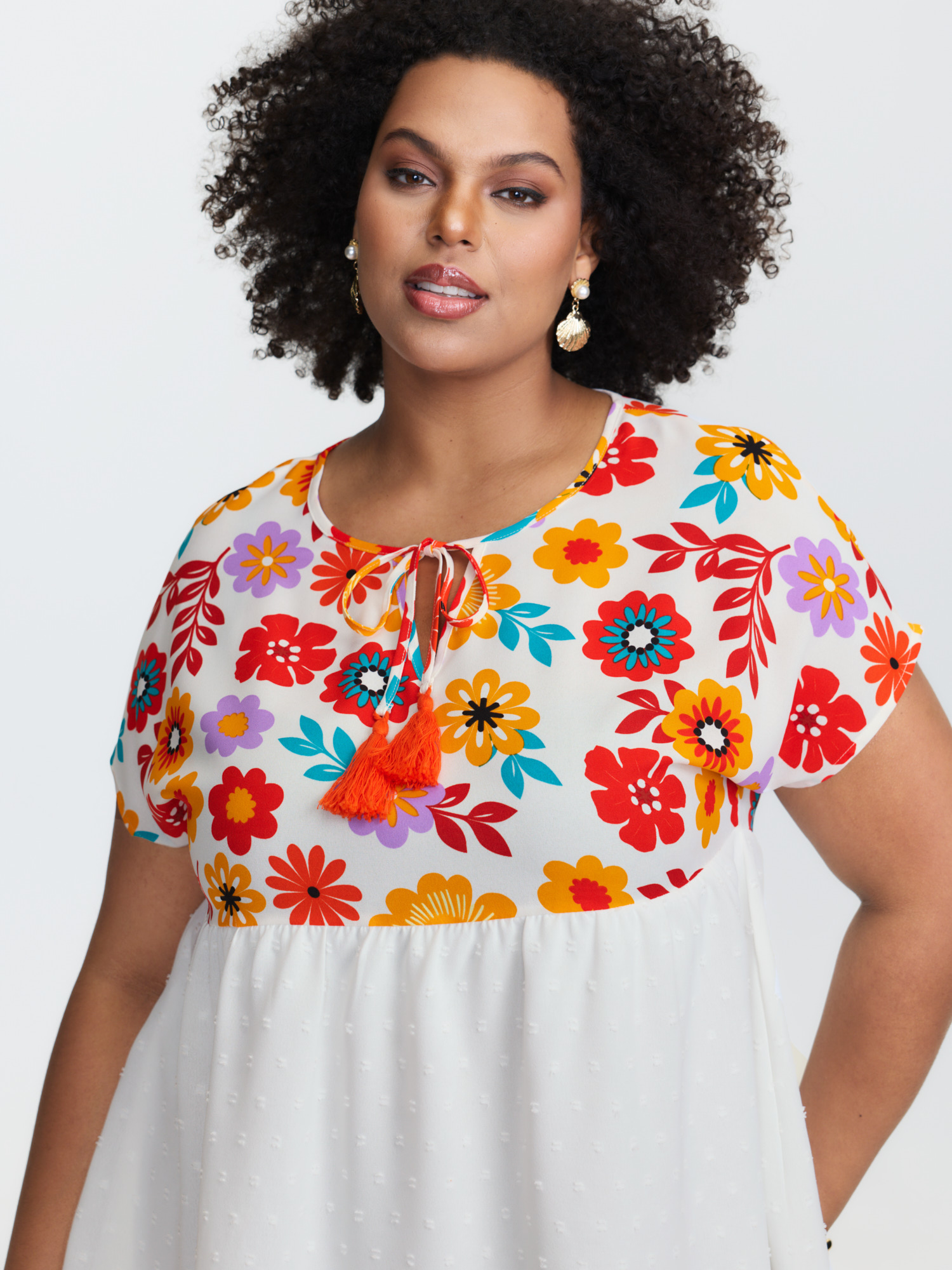 BloomChic Women's Plus Size Floral Print Neck-Tie Babydoll Top WhiteSmoke Floral Casual Short sleeve V-Notch Neck 10/M