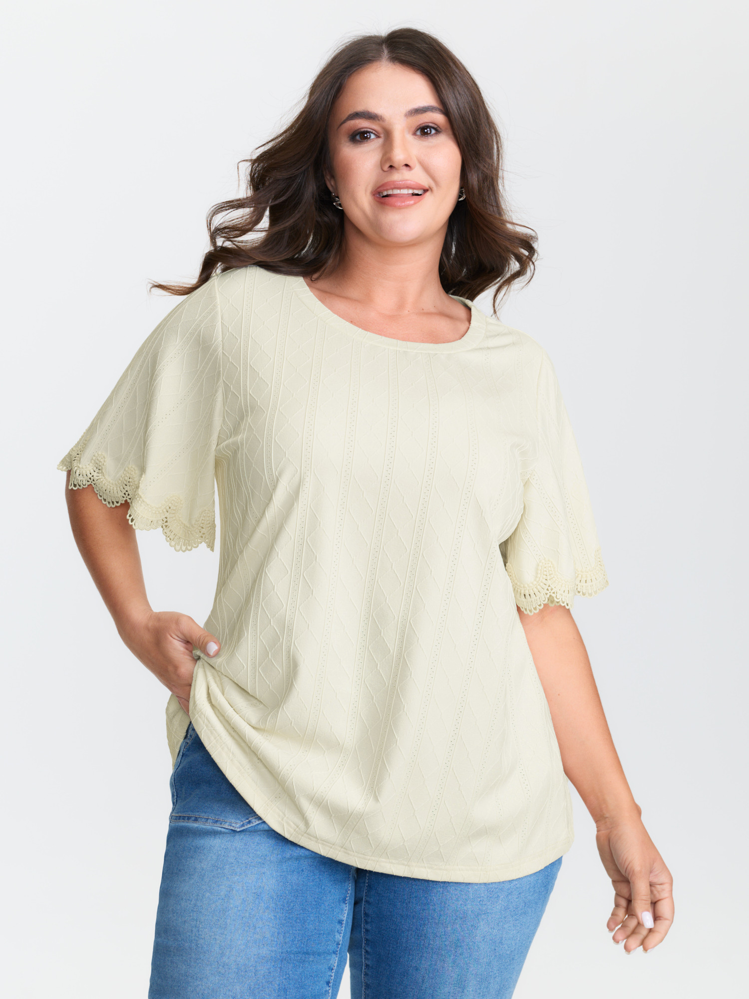 BloomChic Women's Plus Size Textured Puff Sleeve Lace Trim T-Shirt Beige Solid Everyday-Casual Short sleeve Round Neck 10/M
