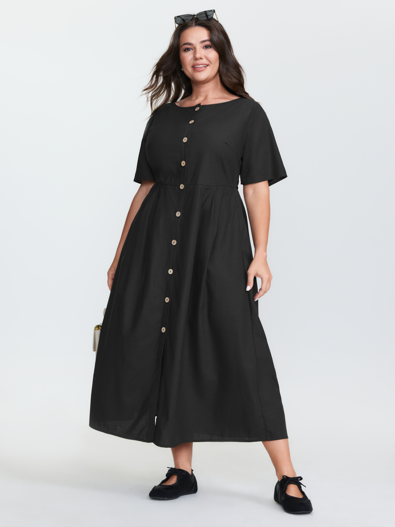 BloomChic Women's Plus Size Button Detail Drawstring Waist Plain Midi Dress Black Solid Midi Everyday-Casual Ruched 22-24/3X