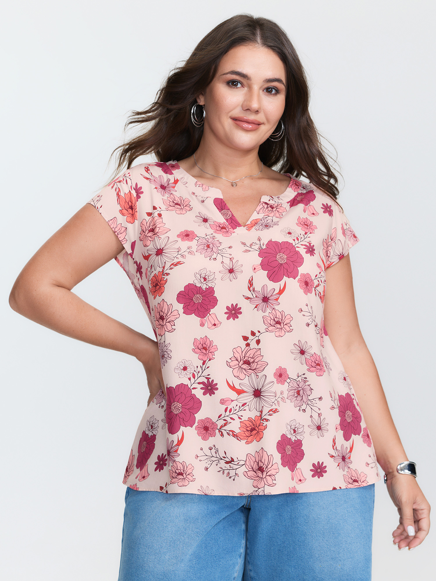 BloomChic Women's Plus Size Floral Print Notched Collar Blouse Lightpink Floral Everyday-Casual Cap Sleeve 10/M