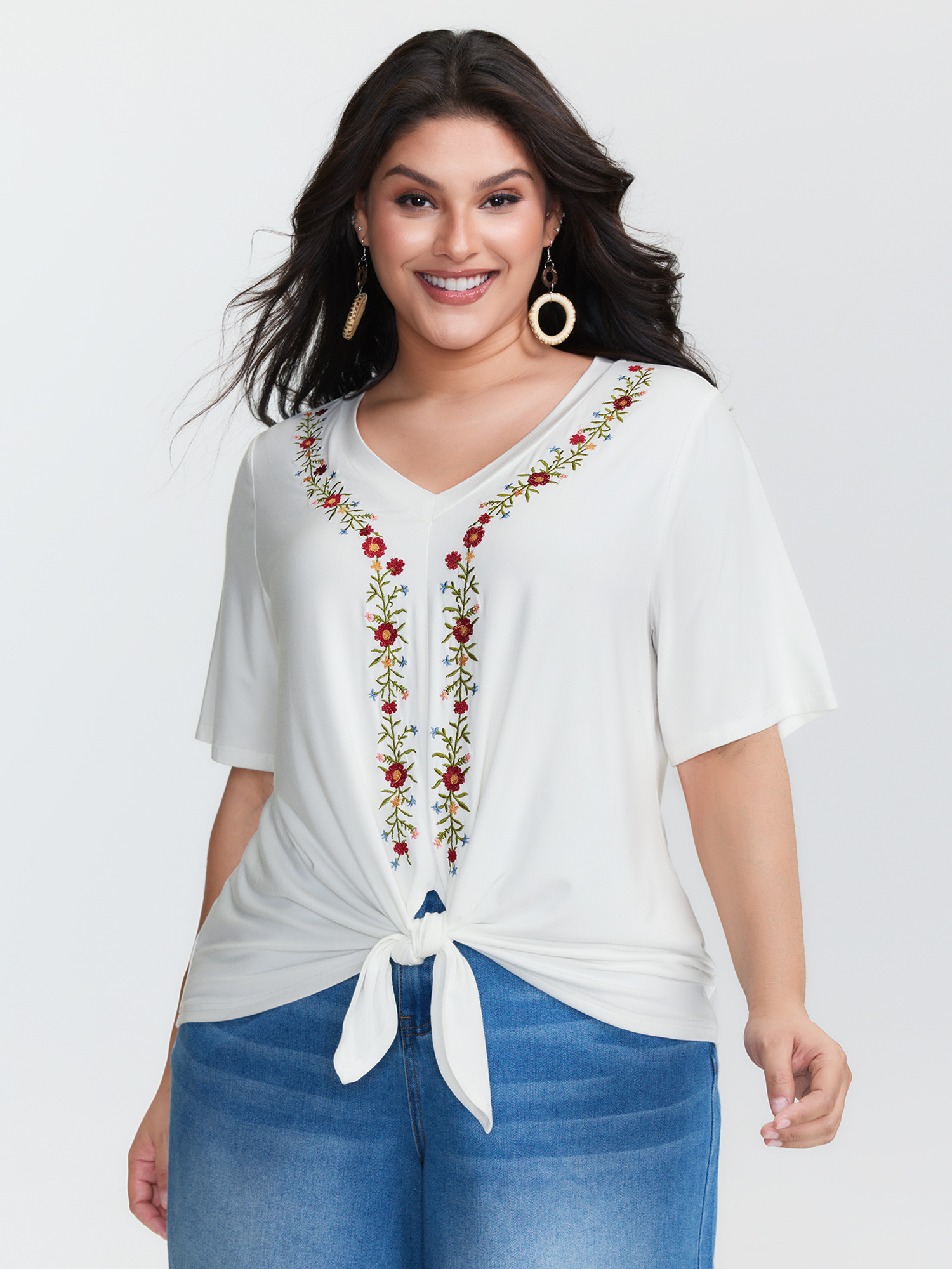 BloomChic Women's Plus Size Floral Embroidered Knotted-Front Blouse Originalwhite Floral Vacation Half Sleeve 12/L