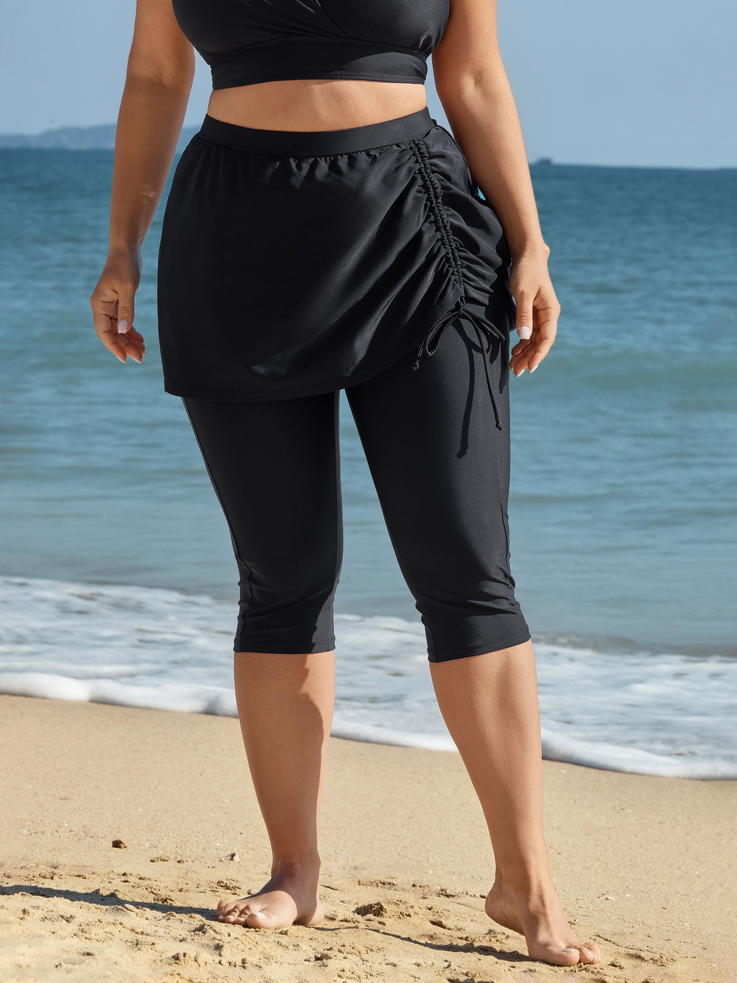 BloomChic Women's Plus Size 2-in-1 Knotted Pockets Swim Bottoms Black Non Capri Drawstring Fully elasticated waist 10/M