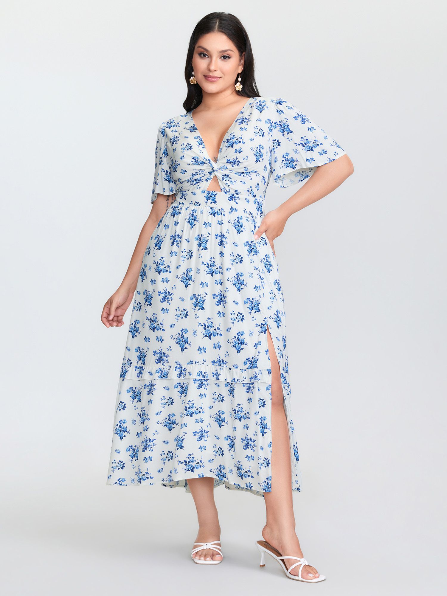 BloomChic Women's Plus Size Floral Print Cut-Out Twisted Midi Dress WhiteSmoke Ditsy Floral Midi Everyday-Elegant Twist 10/M