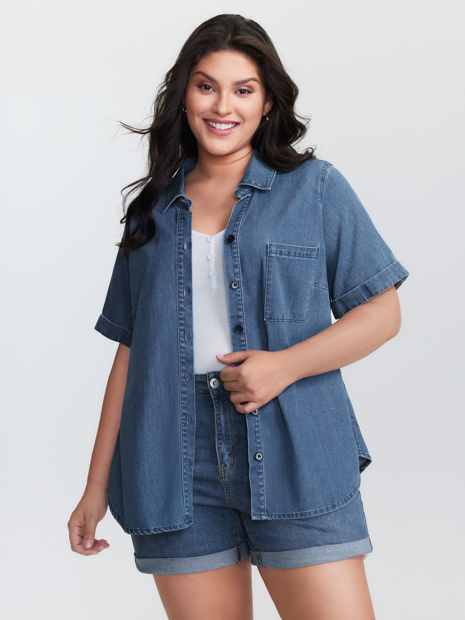 BloomChic Women's Plus Size Supersoft Button-Down Denim Top English Manor Sleeveless Everyday-Casual 10/M