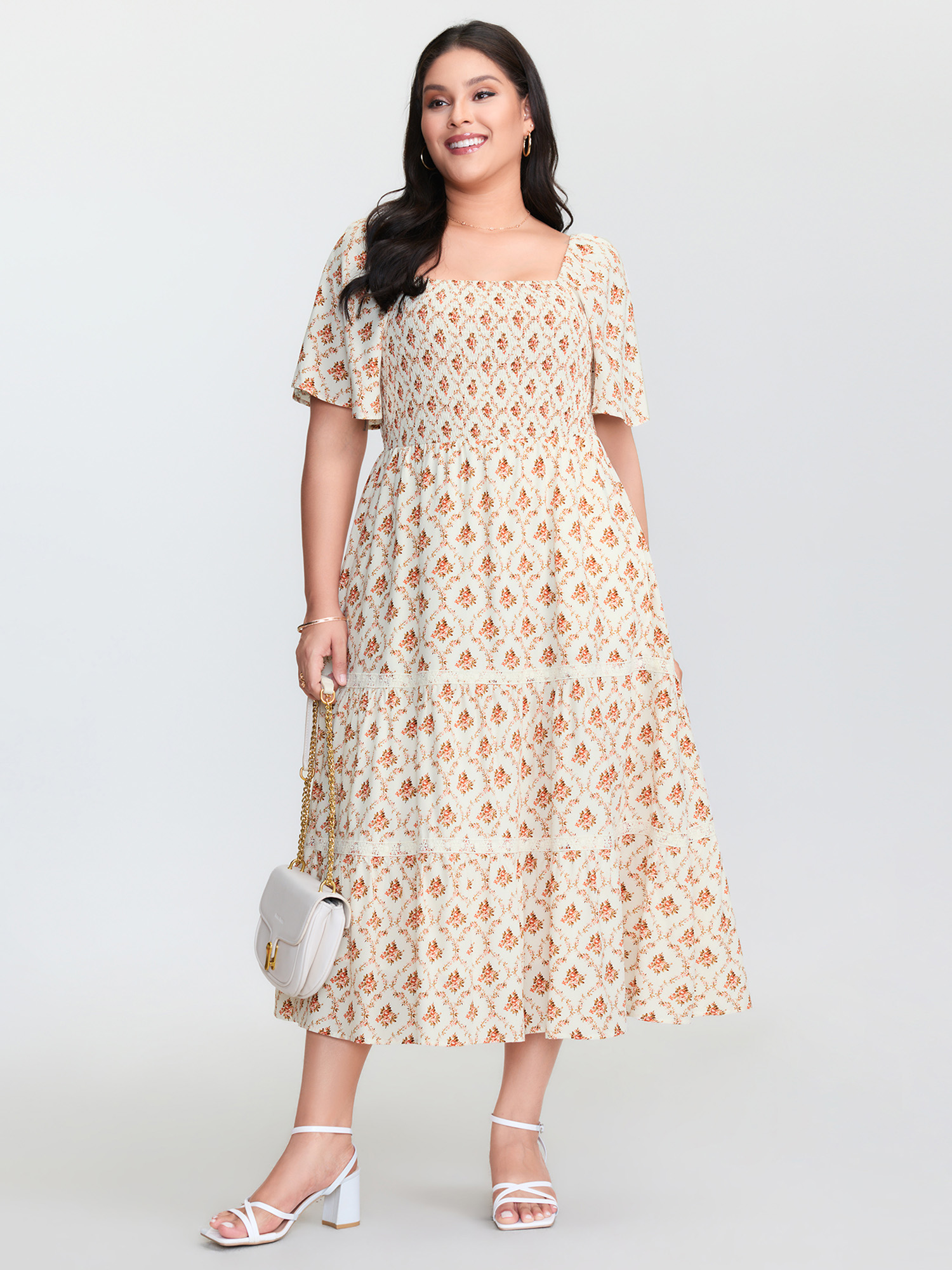 BloomChic Women's Plus Size Floral Print Shirred Bodice Midi Dress Beige Batik print/Jacquard matrix Midi Everyday-Elegant Woven ribbon&lace trim 10/M