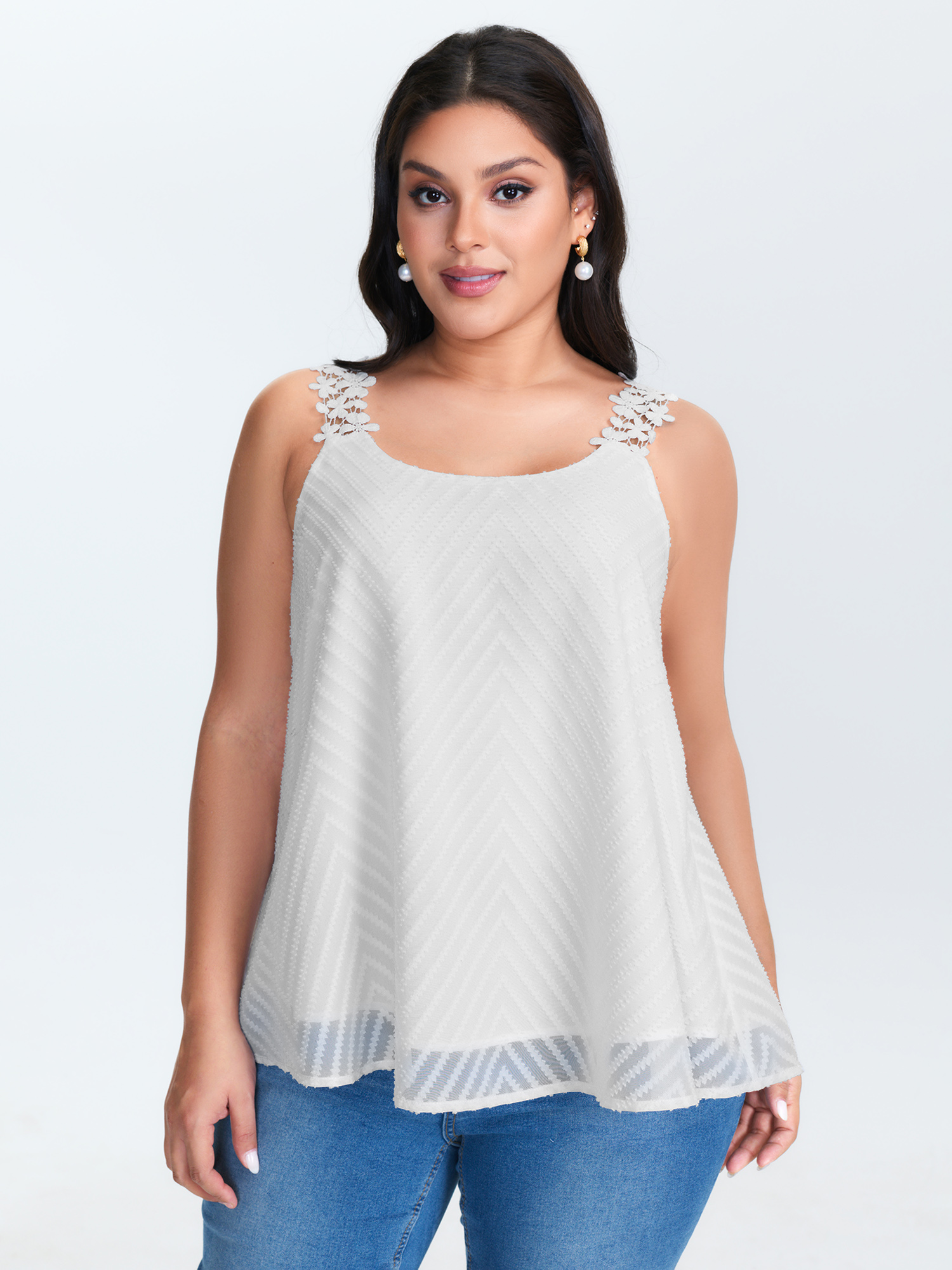 BloomChic Plus Size Lace Trim Flowy Tank Top - Women's Synthetic texture Sleeveless Elegant Tank Tops Camis 16/L