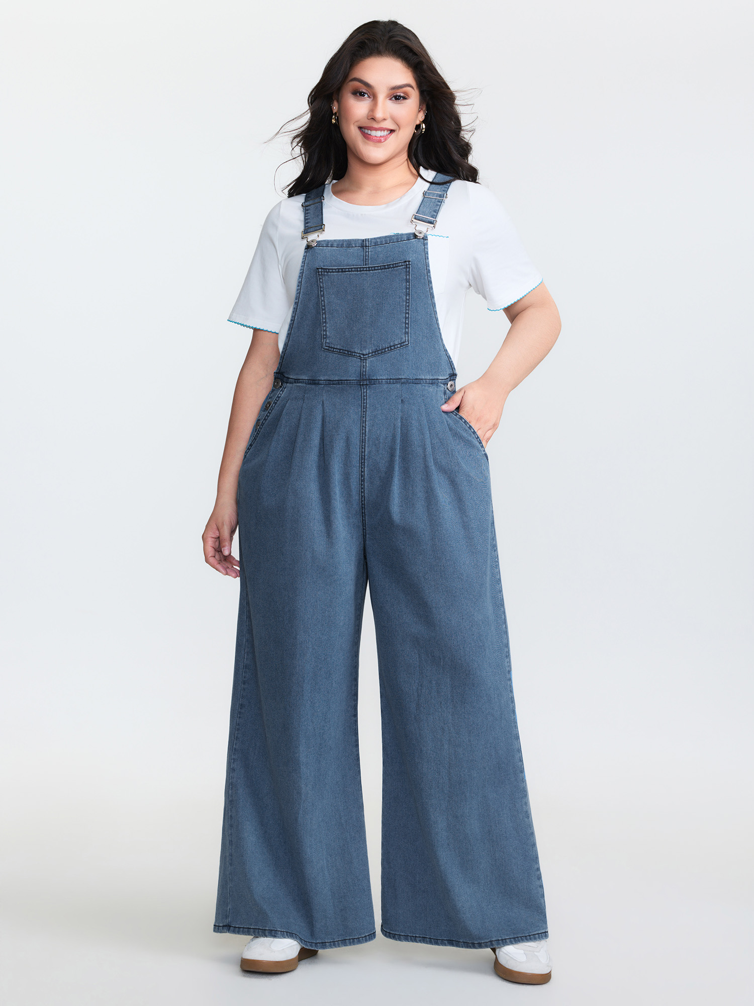 Side view of BloomChic Women's Plus Size Stretchy Relaxed-Fit Overall Wide-Leg Jumpsuit Midblue Casual Low stretch 26/4X