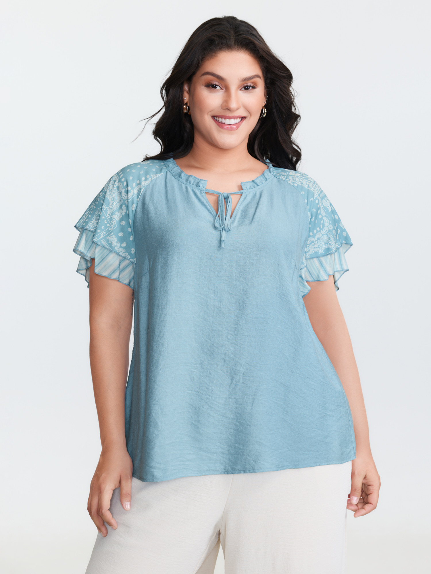 BloomChic Women's Plus Size Rayon Color Contrast Ruffled Sleeve Blouse LightBlue Non Everyday-Casual Short sleeve 10/M