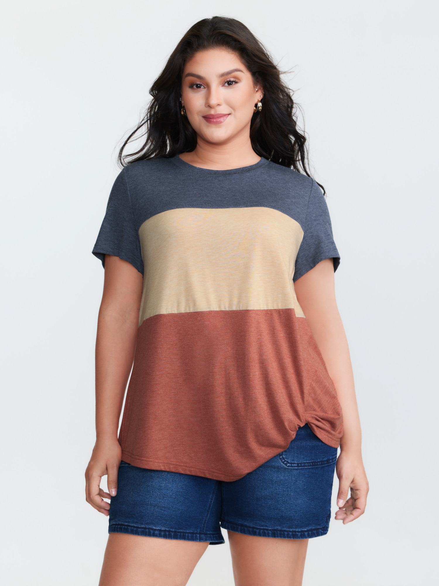 BloomChic Plus Size Supersoft Colorblock Twist Hem T-Shirt - Women's Multicolor Solid Round Neck Comfort Midsection Fit Long Sleeve Playful T-shirts 30/4X