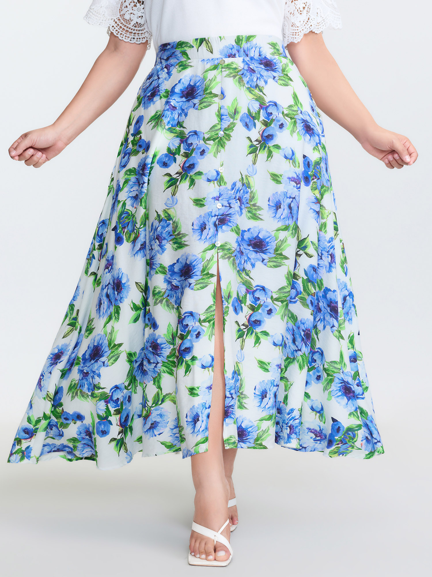 BloomChic Women's Plus Size Refreshing Floral Print Slit Maxi Skirt Beige Gathered A-line Everyday-Elegant 10/M
