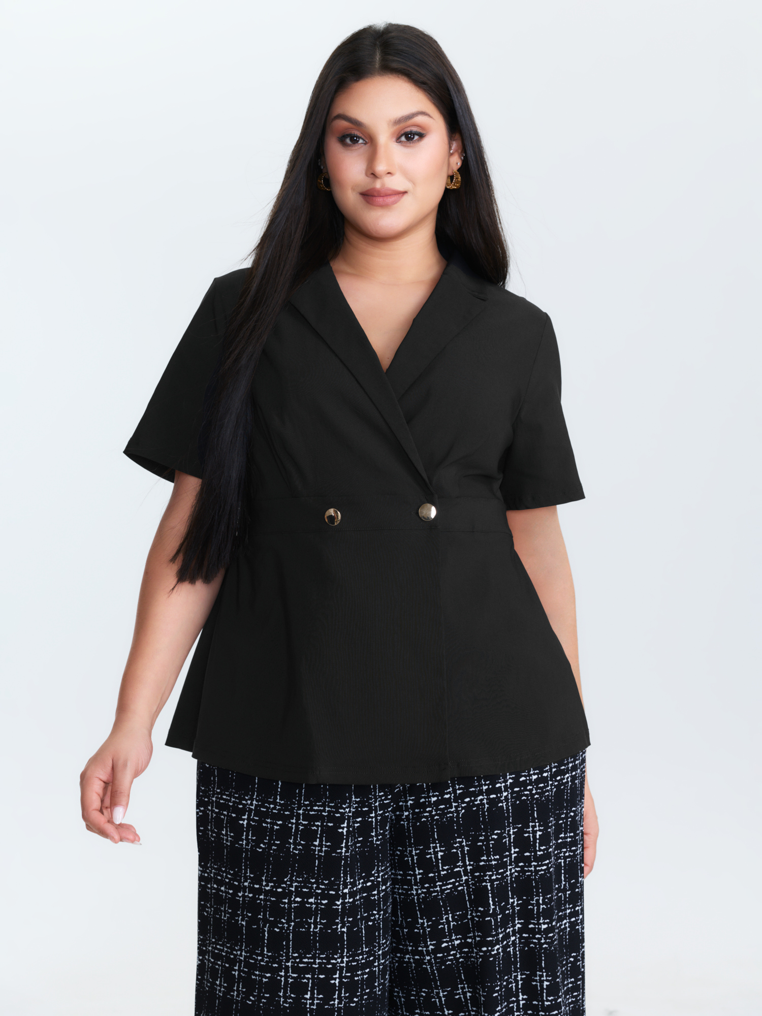 BloomChic Women's Plus Size Suit Collar Button Detail Plain Blouse Black Solid Office Short sleeve Collared Neck 10/M