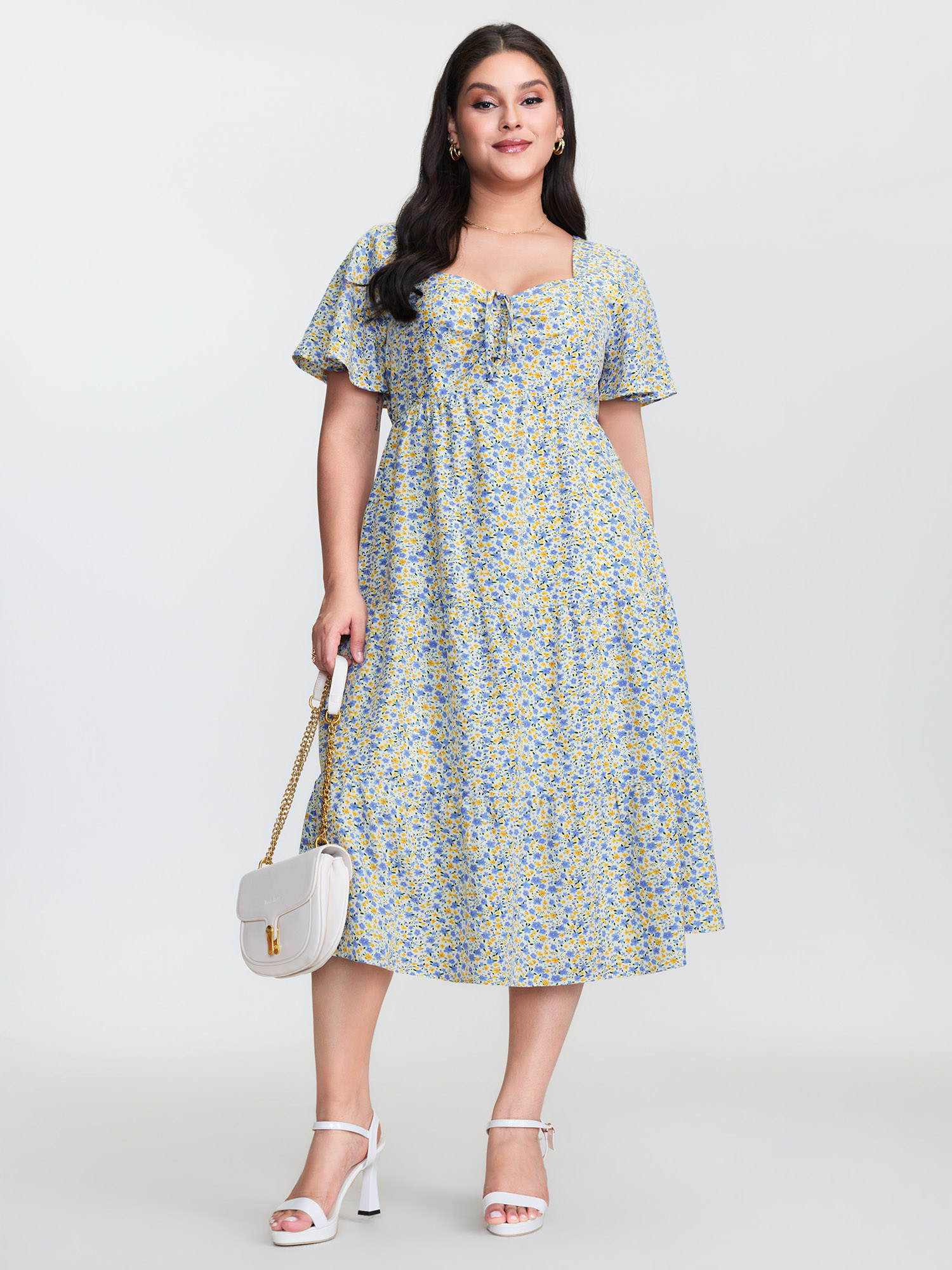 BloomChic Women's Plus Size Floral Print Sweetheart Neckline Midi Dress Beige Ditsy Floral Midi Everyday-Elegant Gathered 22-24/3X