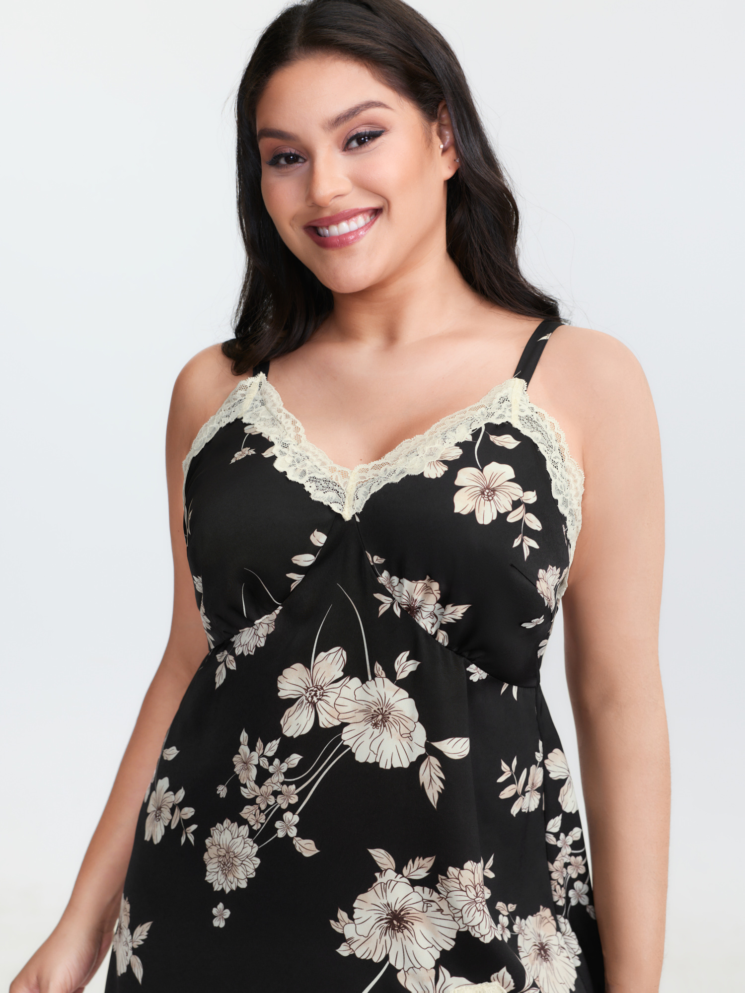 Side view of BloomChic Women's Plus Size Floral Print Deep Lace Neckline Nightgown Black Sleeveless Tunic 30/6X