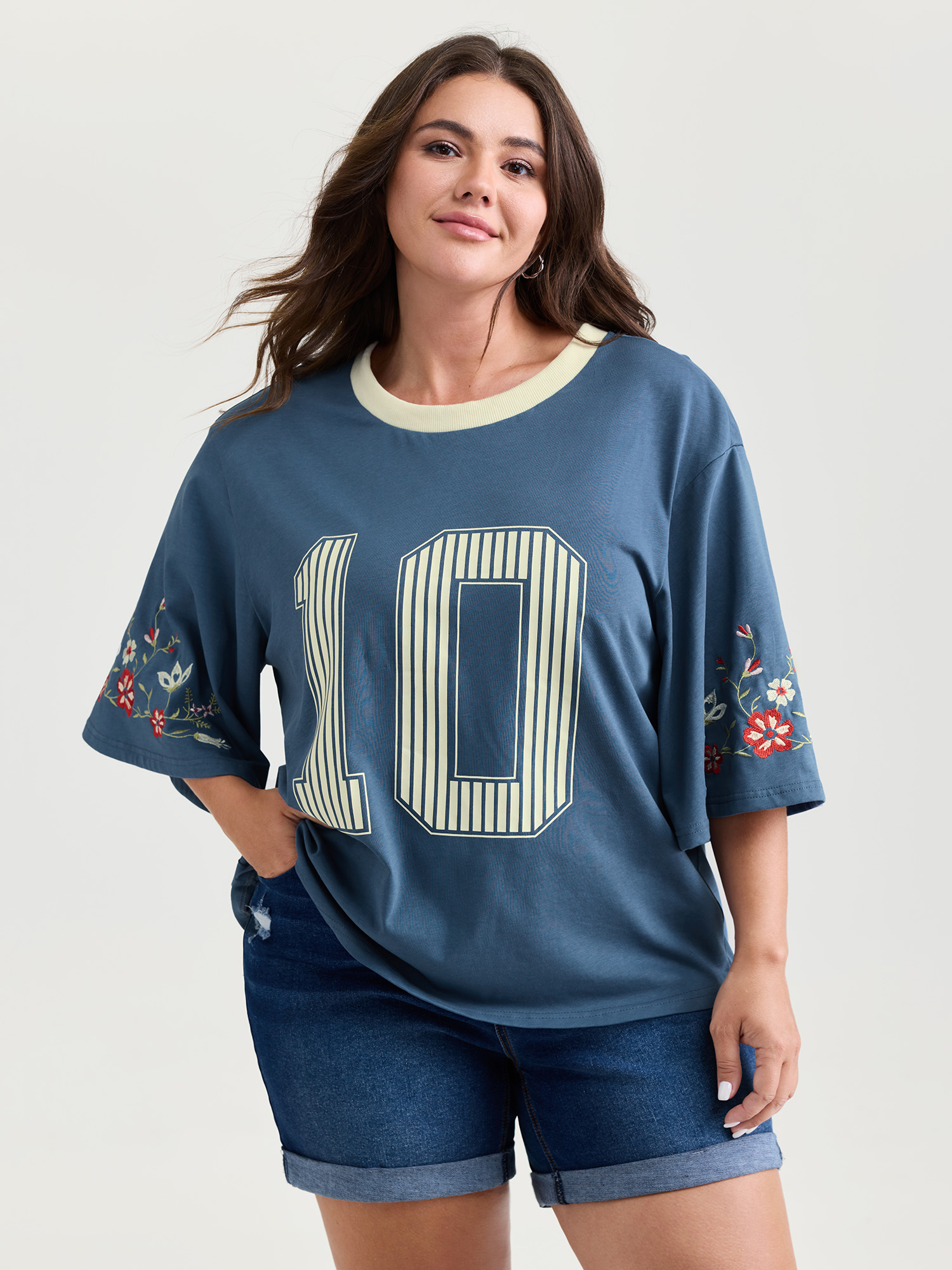 BloomChic Women's Plus Size Cotton Football Pattern Colorful Drop-Shoulder T-Shirt Mediumblue Letter Everyday-Casual Half Sleeve 10/M