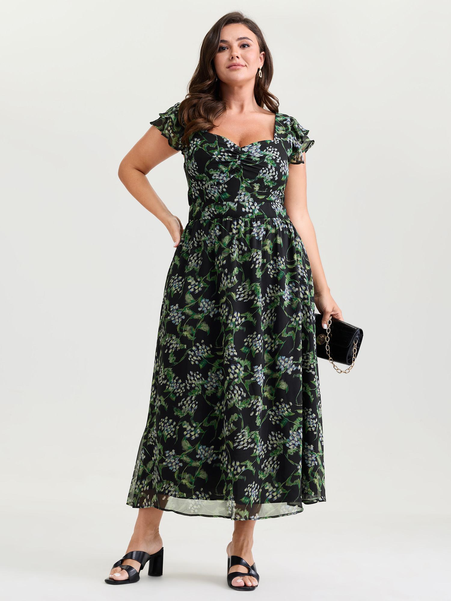 BloomChic Women's Plus Size Romantic Floral Print Backless Tie Maxi Dress Black Ditsy Floral Maxi Everyday-Elegant Gathered 10/M