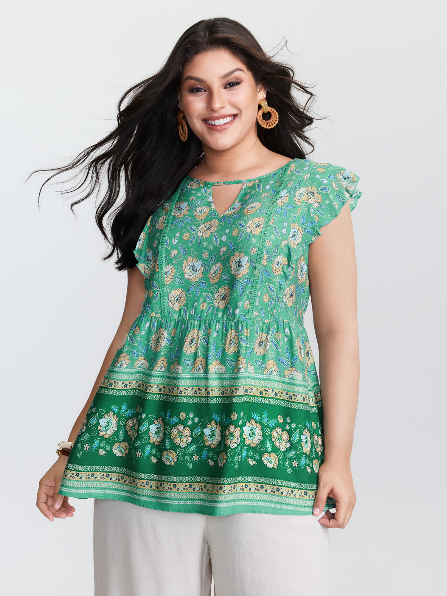 BloomChic Women's Plus Size Supersoft Floral Print Keyhole Neck Blouse Truegreen Botanical Vacation Cap Sleeve 10/M