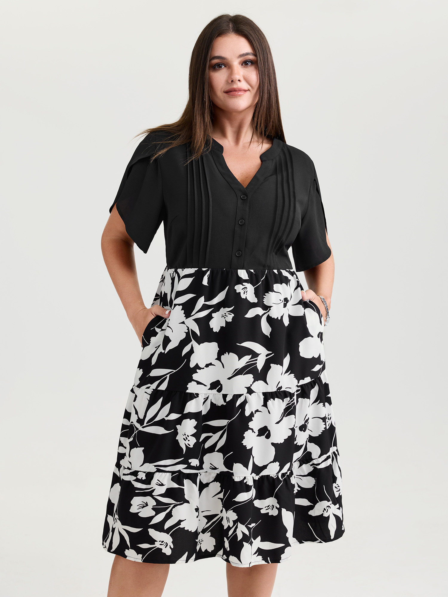 BloomChic Women's Plus Size Silhouette Flower Color Contrast Mini Dress Black Floral Knee Office Gathered 22-24/3X