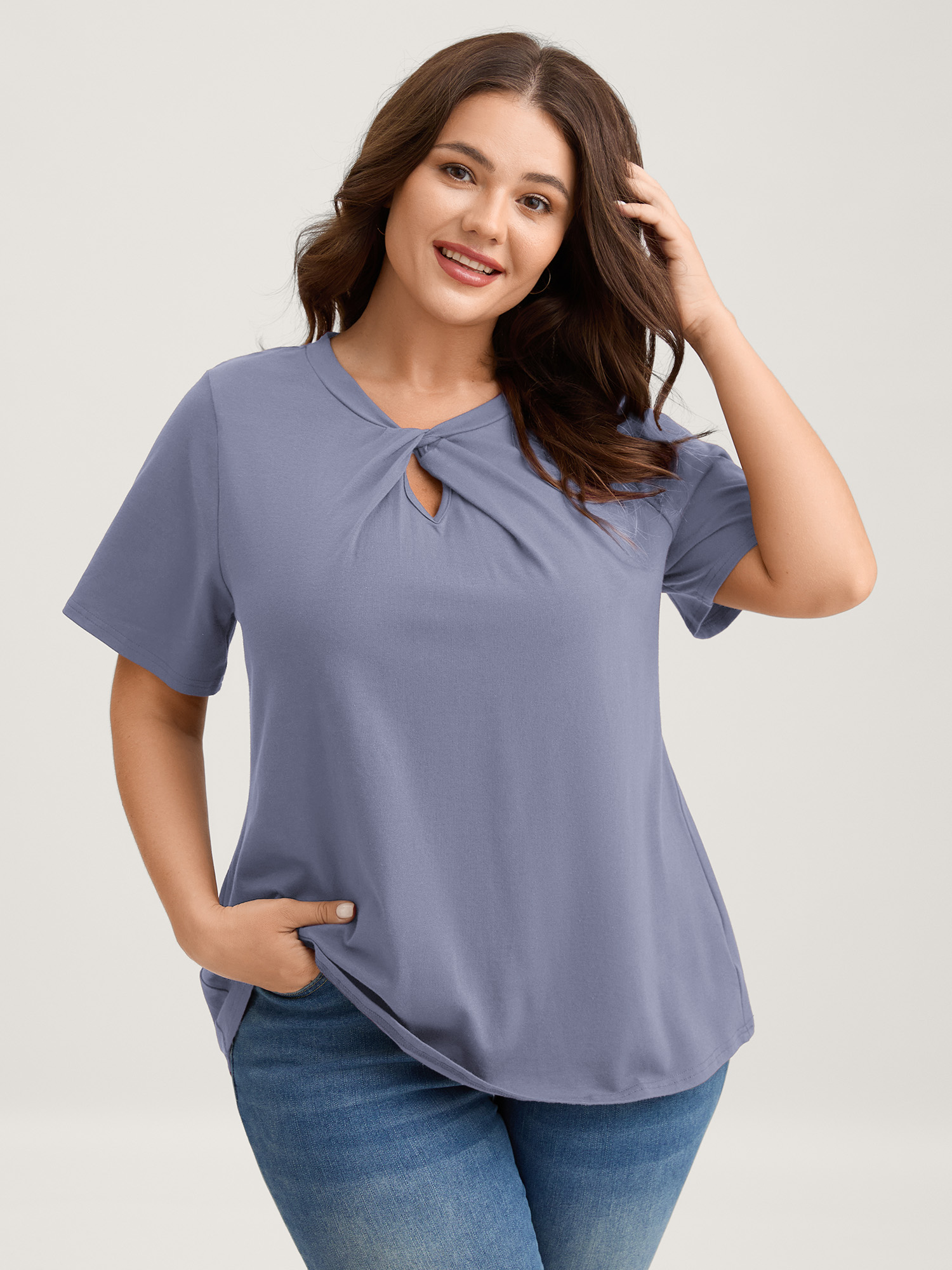 BloomChic Women's Plus Size Knotted Cut-Out Neckline Solid T-Shirt English Manor Solid Everyday-Elegant Short sleeve Asymmetrical Neckline 10/M