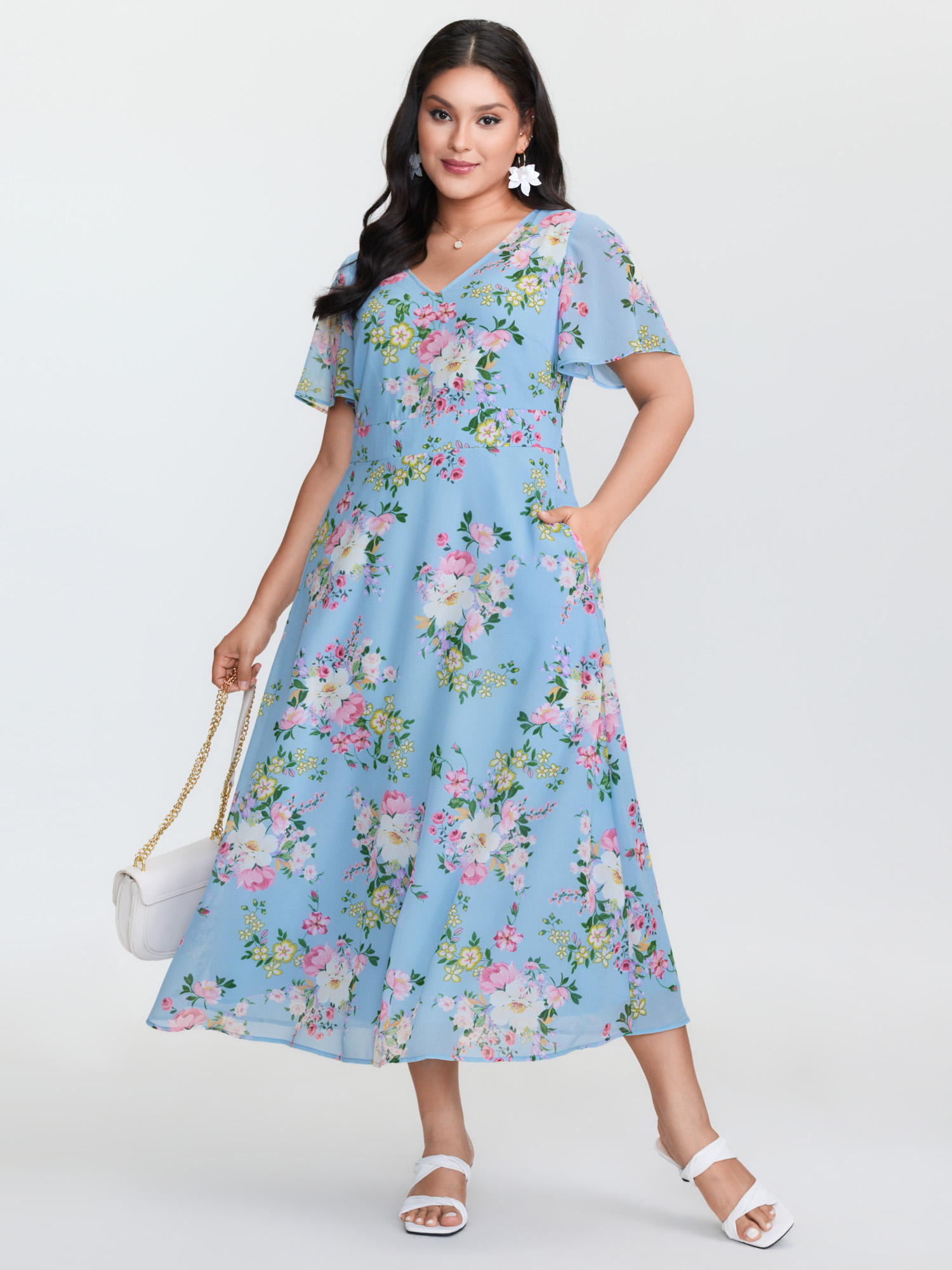 BloomChic Plus Size Elegant Floral Print Flowy Maxi Dress - Curve Ladies LightBlue Elegant Short sleeve Ditsy Floral Pocket Daily Dresses 26-28/3X