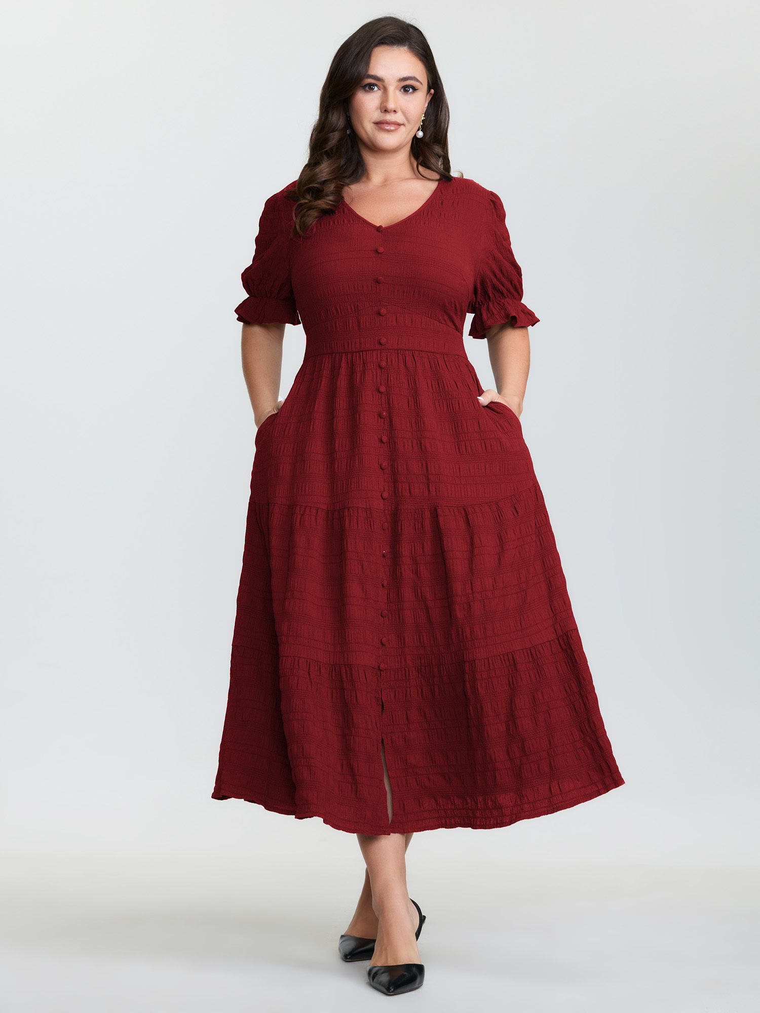 BloomChic Women's Plus Size Textured Triangular Cinched-Waist Tiered Maxi Dress Merlot Solid Maxi Everyday-Elegant Button Front 14-16/1X