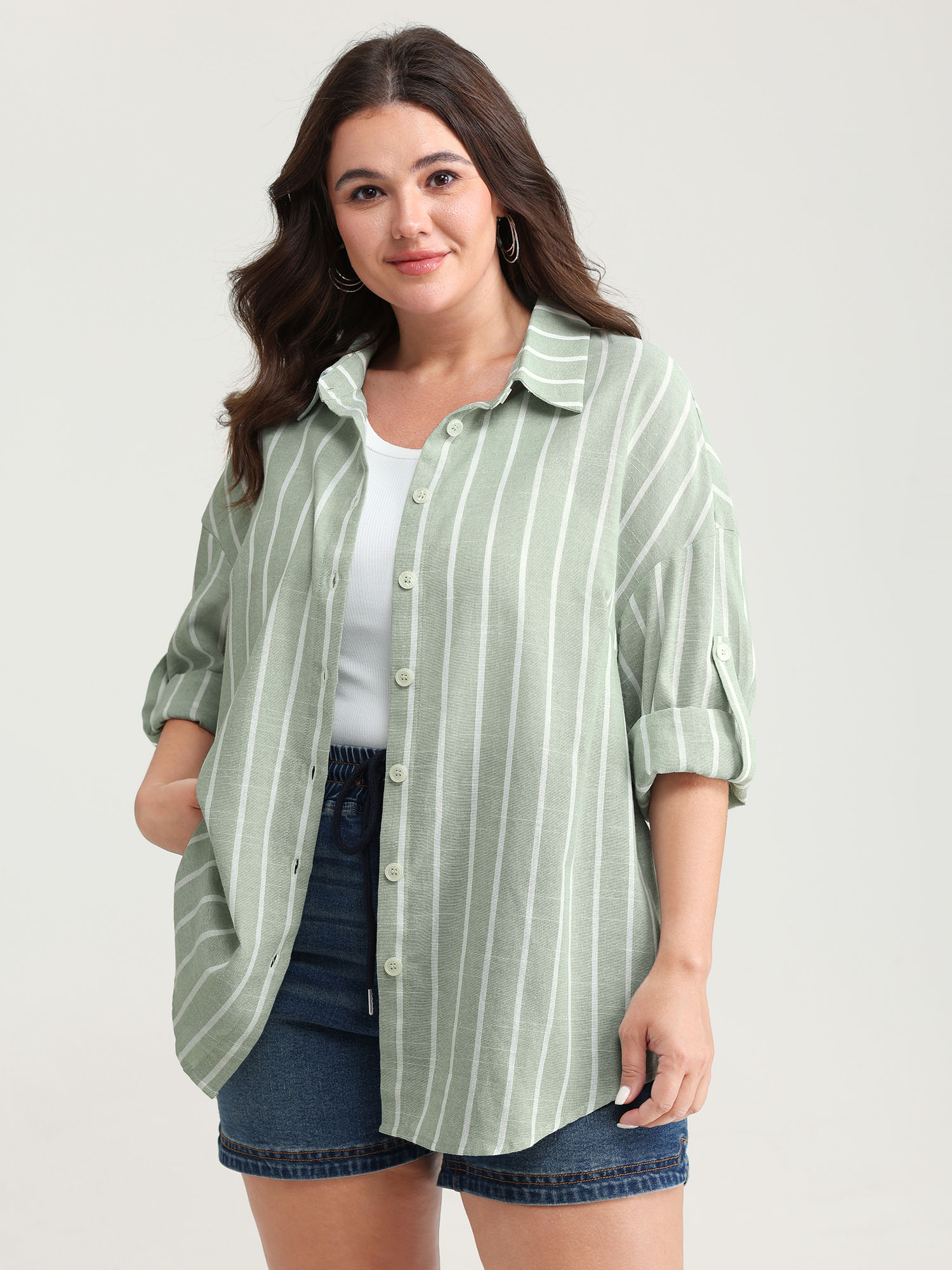 BloomChic Women's Plus Size Adjustable Tab Sleeve Button-Down Shirt Mint Everyday-Casual Extra Long Sleeve 10/M