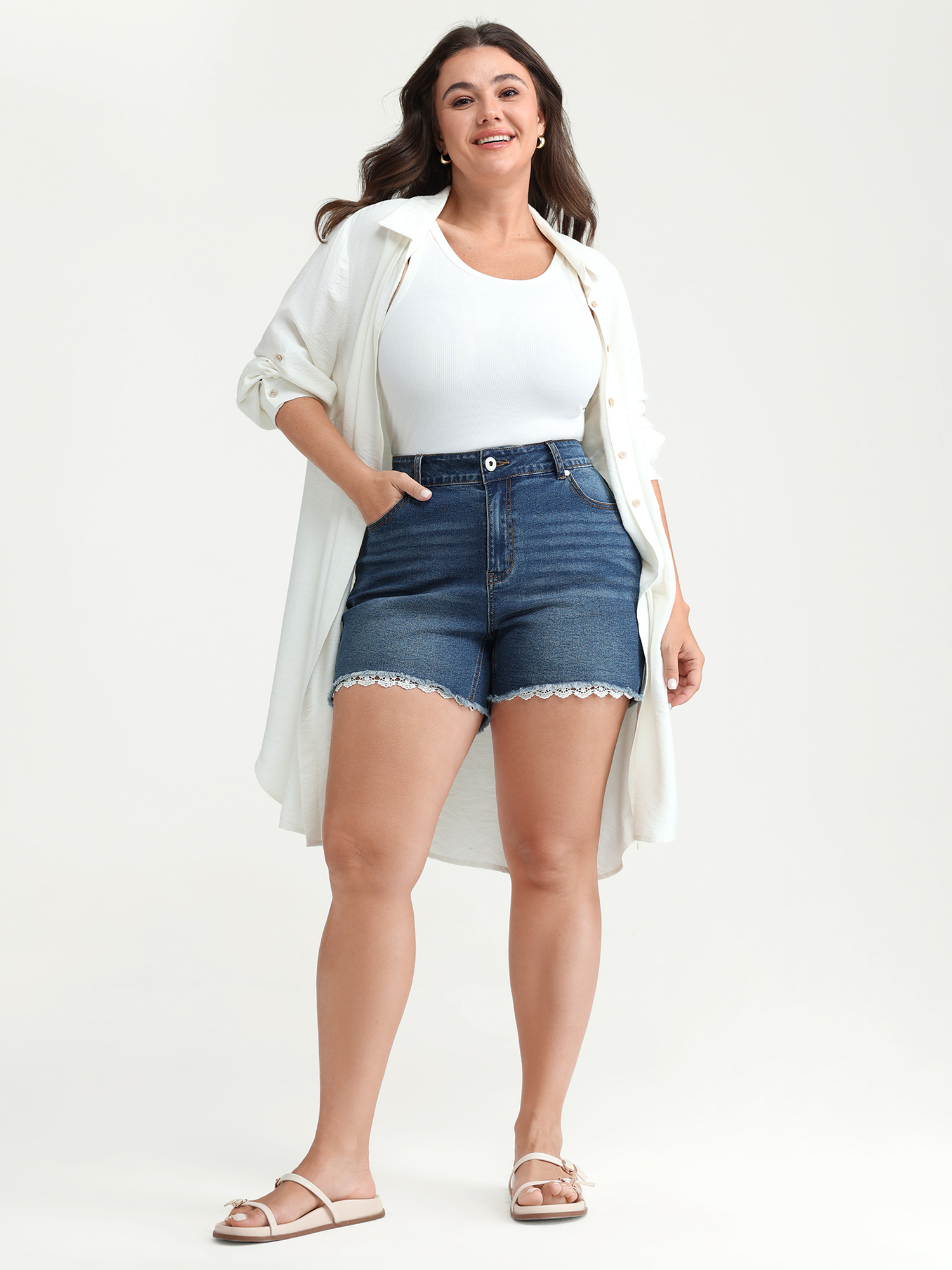 BloomChic Plus Size Stretchy Skinny-Fit Lace Trim Stitch Denim Shorts - Curve Women's Estate Blue High Rise Lift & Shape Side Pocket Denim Shorts 14/M