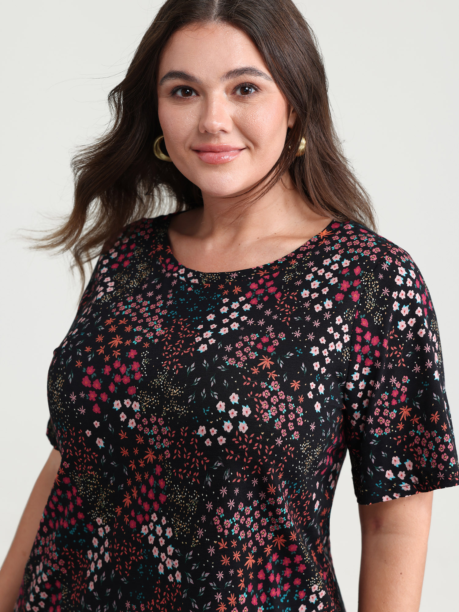 BloomChic Women's Plus Size Pure Cotton Dense Floral Print T-Shirt Multicolor Ditsy Floral Everyday-Casual Short sleeve 10/M