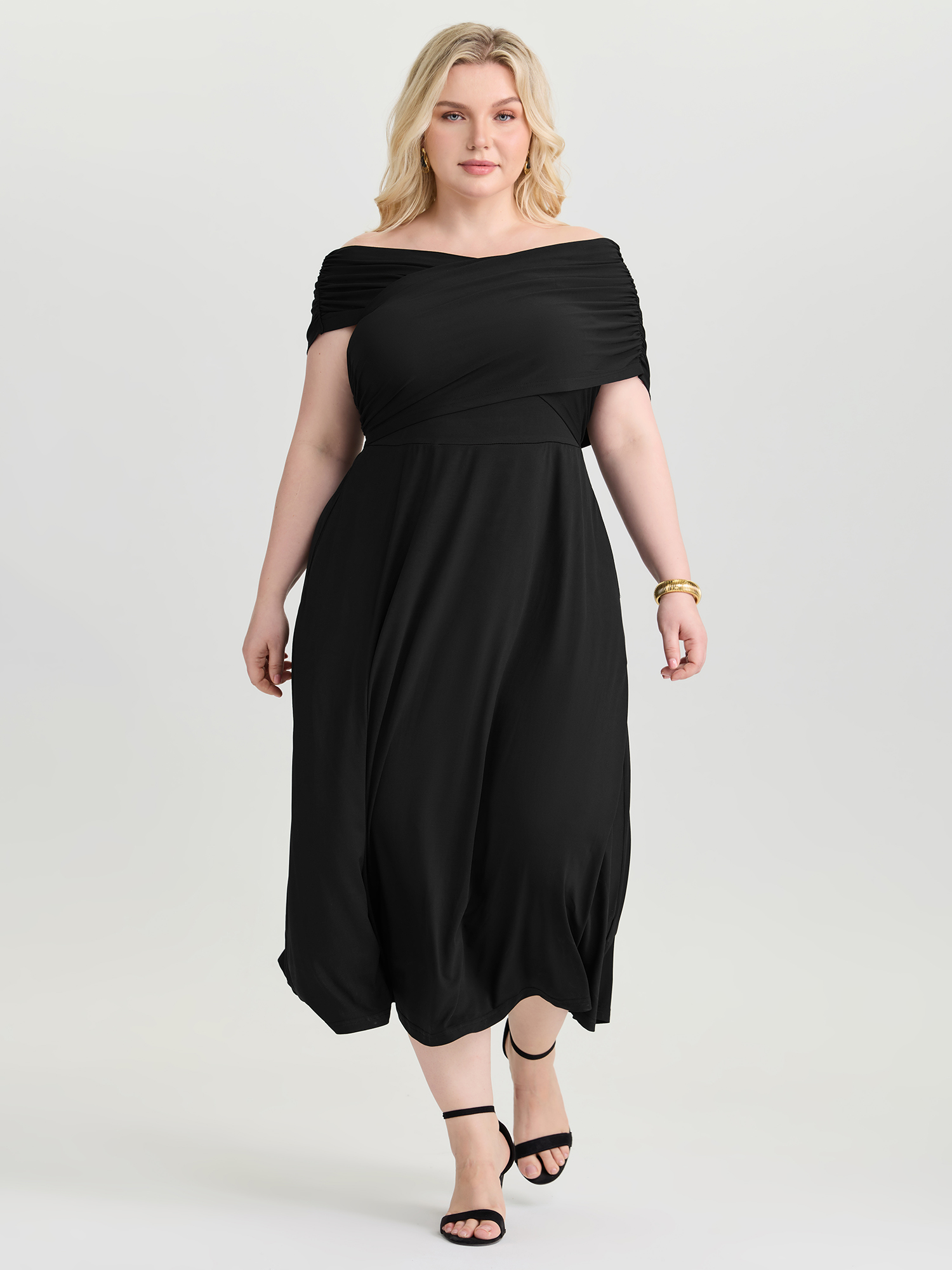 BloomChic Women's Plus Size Ruched Overlap Bodice Fit And Flare Midi Dress Black Midi Everyday-Elegant Overlapping 10/M