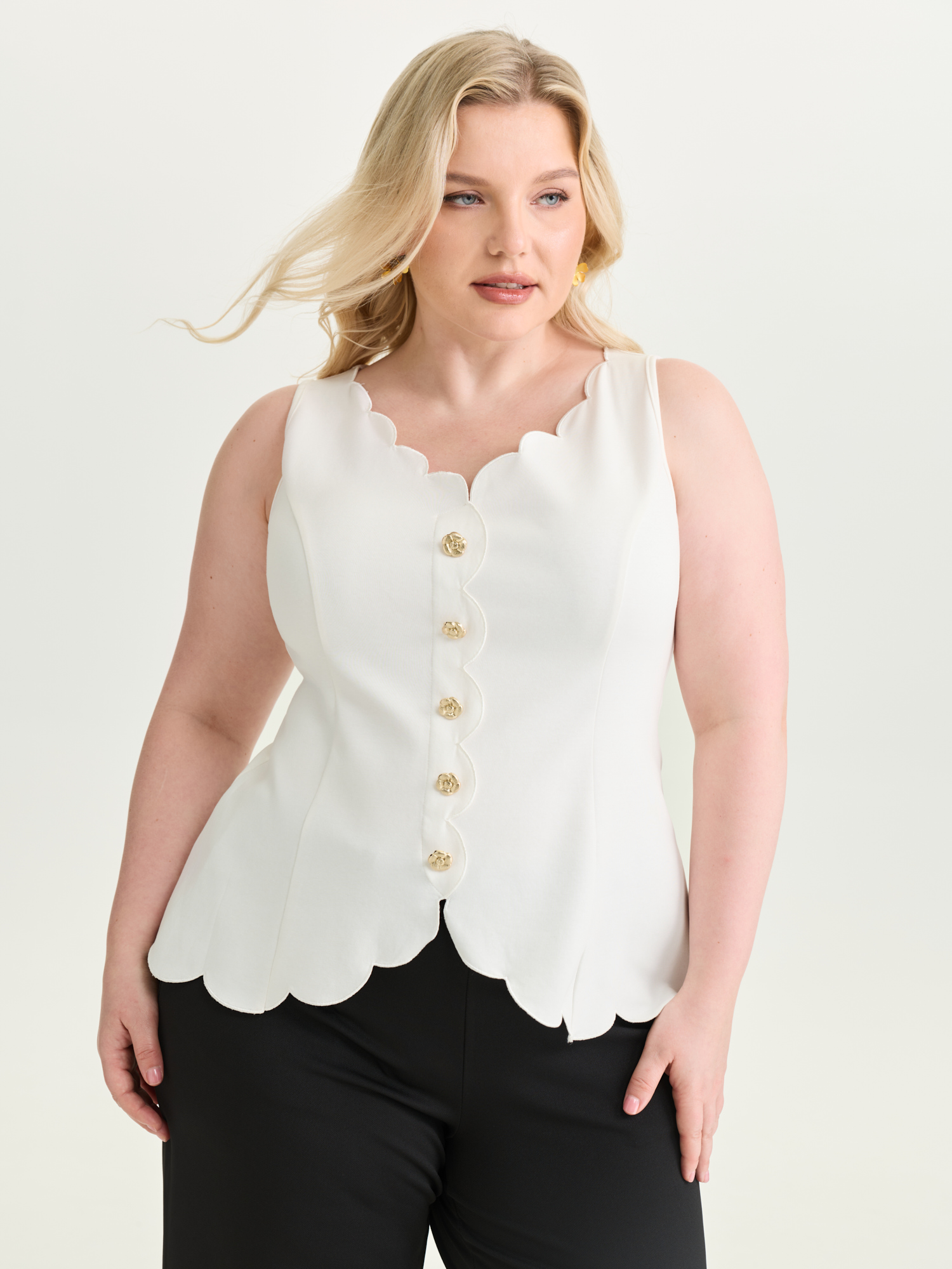 BloomChic Women's Plus Size Scalloped Neckline Button Front Tank Top Beige Everyday-Elegant S-line 12/L