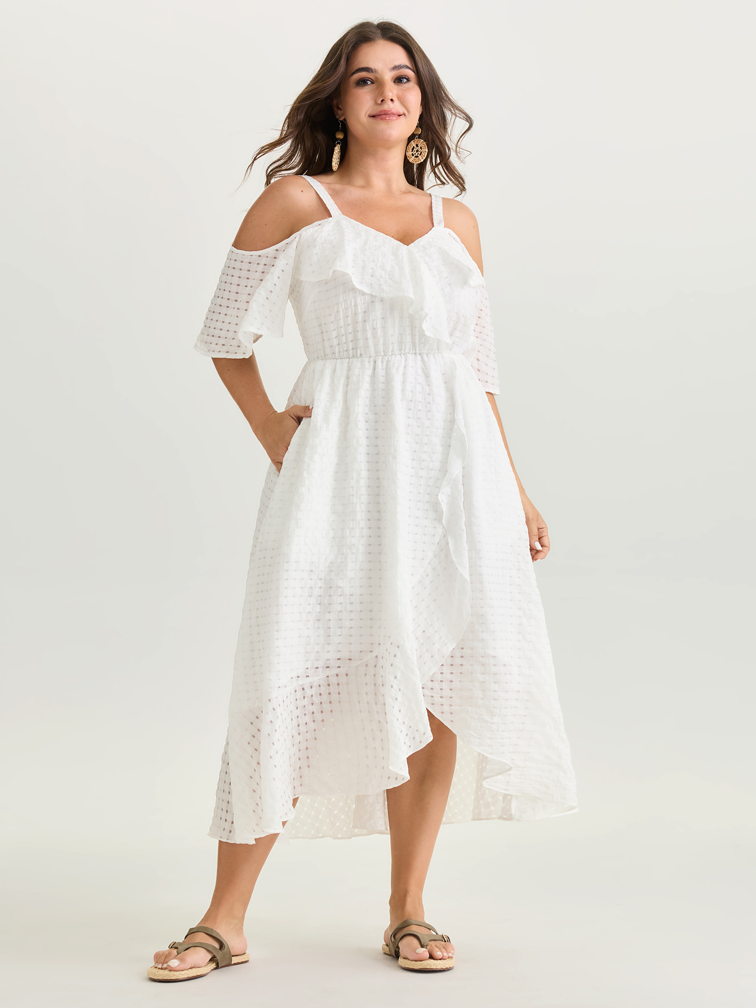 BloomChic Women's Plus Size Ruffled Mesh Cold-Shoulder Asymmetrical Hem Maxi Dress WhiteSmoke Solid Maxi Vacation Wrap / Overlap 26/4X