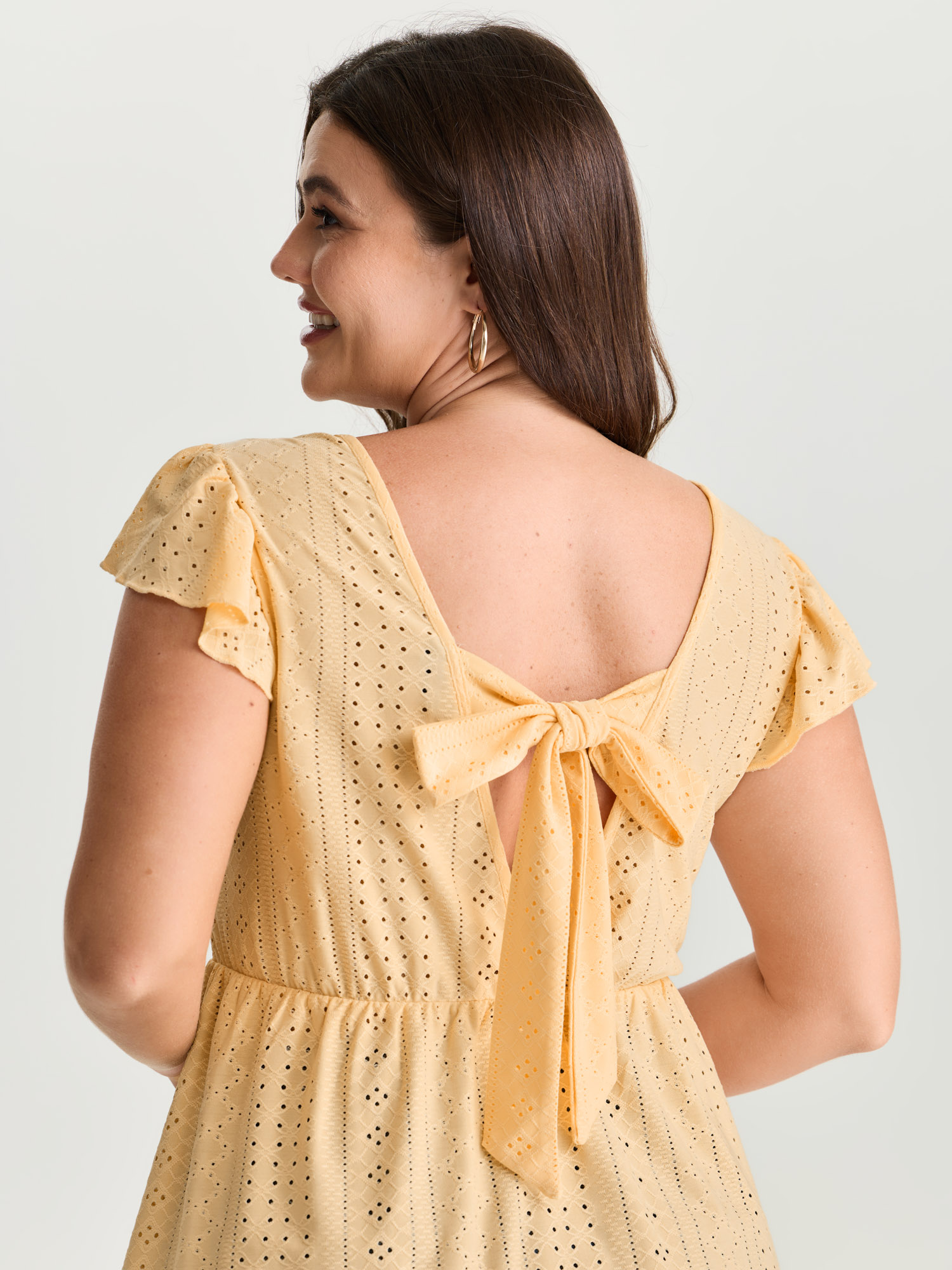 BloomChic Plus Size Textured V-Neck Babydoll Knit Top - Women's Lightyellow Solid V-Neck Comfort Midsection Fit Short sleeve Americana Daily Knit Tops 26-28/3X