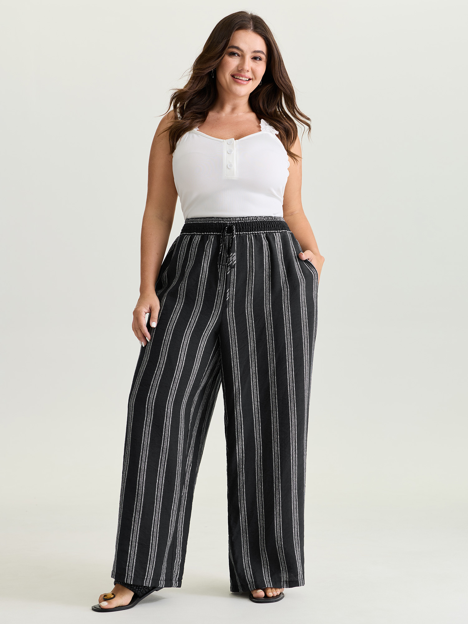 BloomChic Women's Plus Size Abstract Striped Drawstring Shirred Waist Pants Black Stripes Wide leg Mid Rise 26/4X