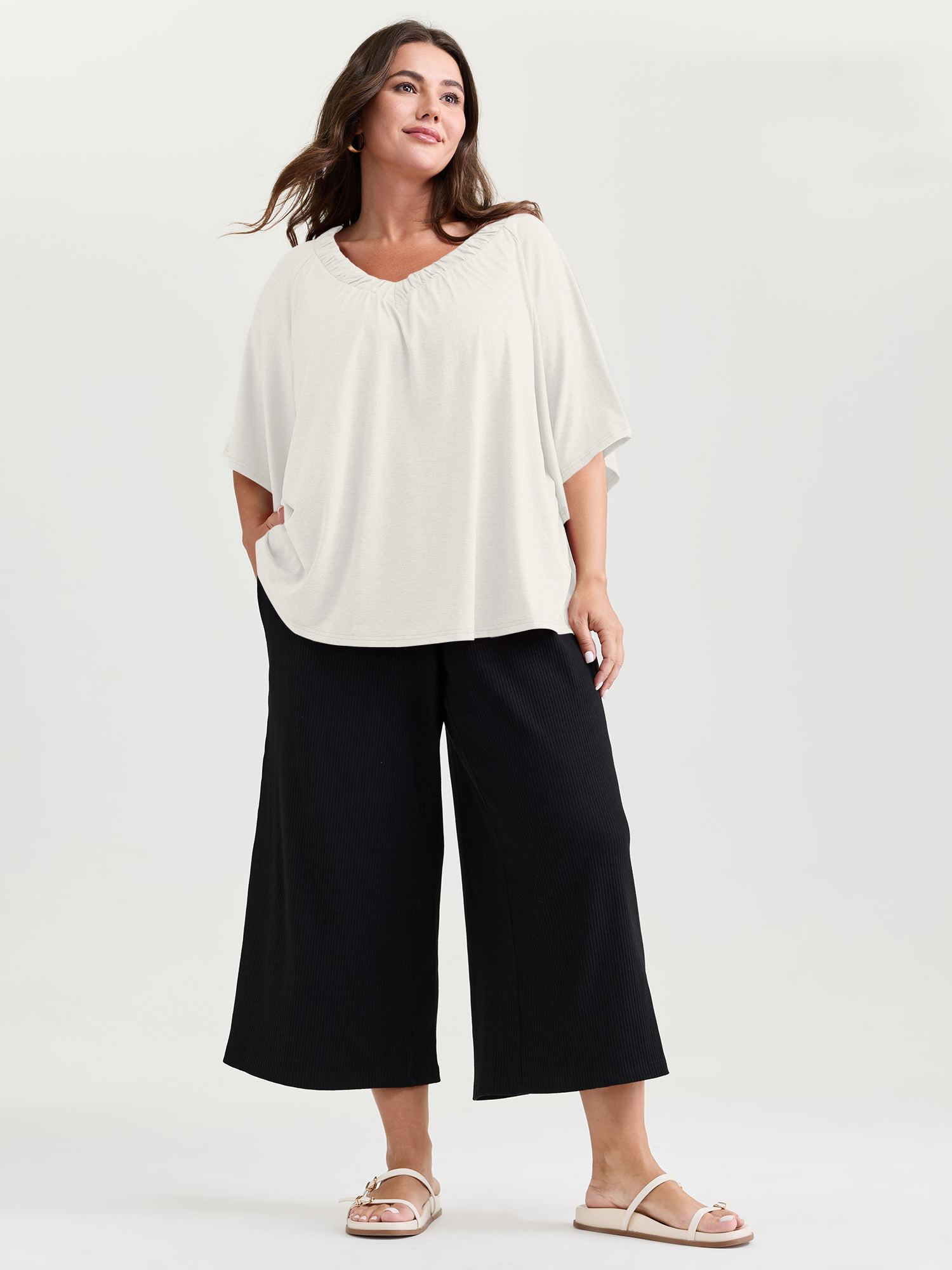 BloomChic Women's Plus Size Supersoft Bust-Friendly Flowy Plain Top Originalwhite 3/4 Sleeve Everyday-Casual V-Neck 10/M
