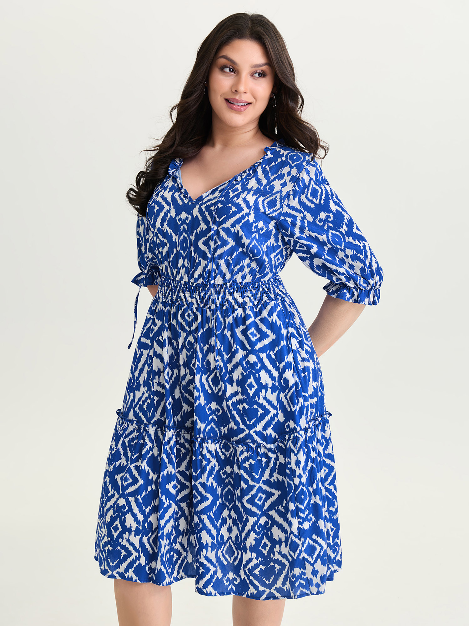 BloomChic Women's Plus Size Abstract Print Drawstring Neckline Shirred Mini Dress Mediumblue Geometric Knee Length Vacation Smocked 12/L