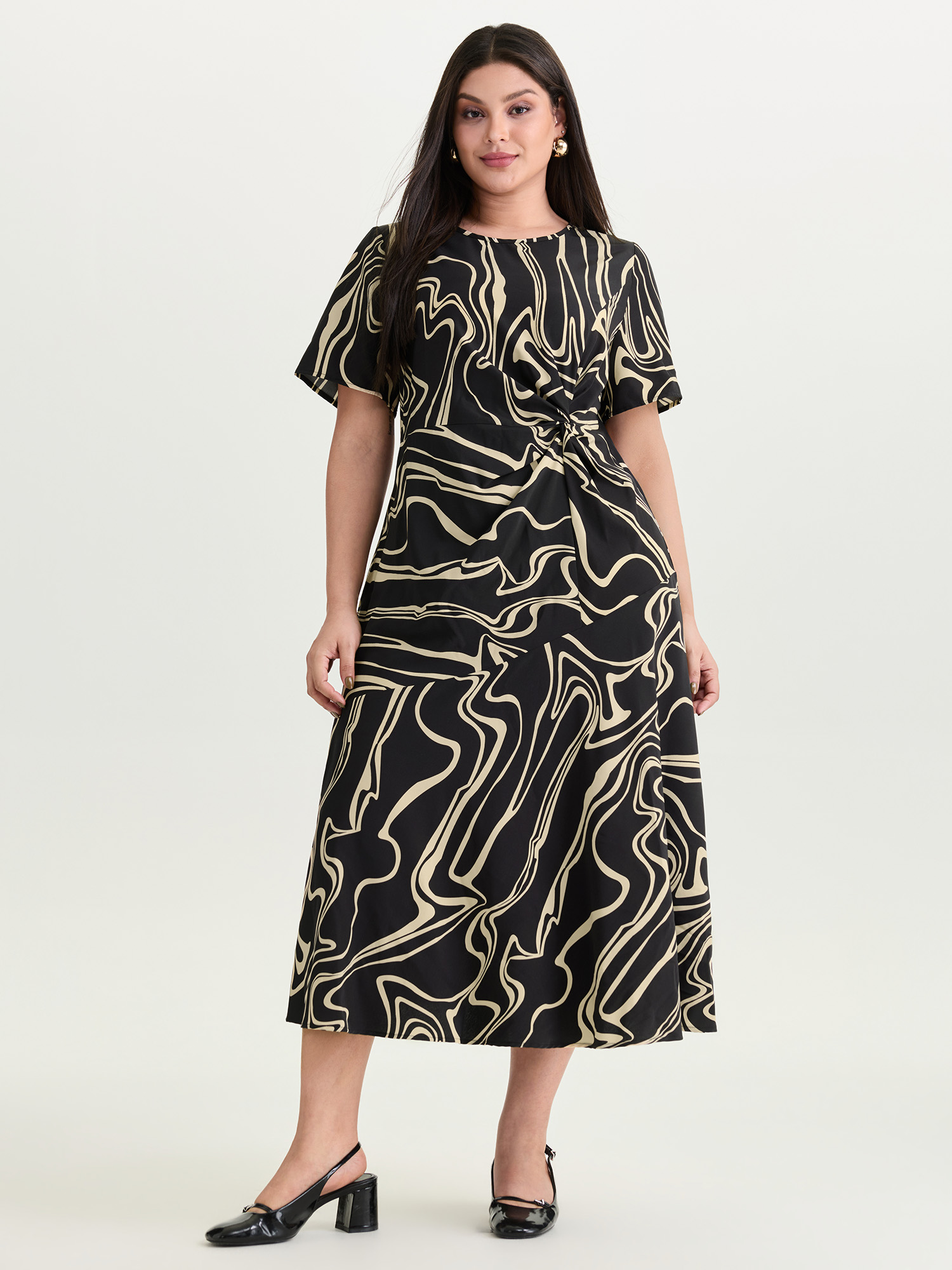 BloomChic Women's Plus Size Abstract Print Knotted Side Midi Dress BlackFlower Ripple Midi Office Twist 10/M