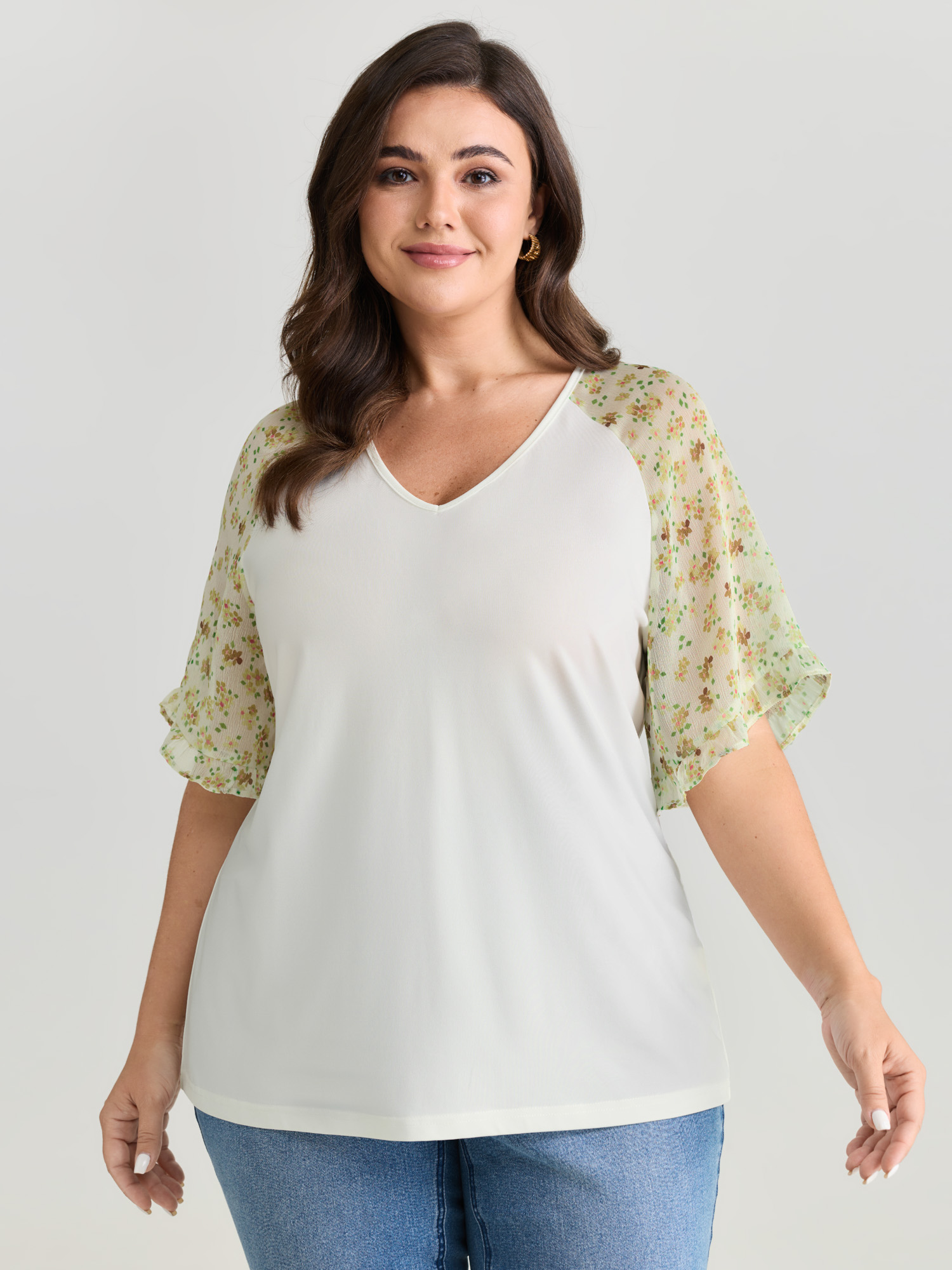 BloomChic Women's Plus Size Sheer Floral Print Ruffled Cuff Sleeve Top Ivory Short sleeve Everyday-Elegant V-Neck 10/M